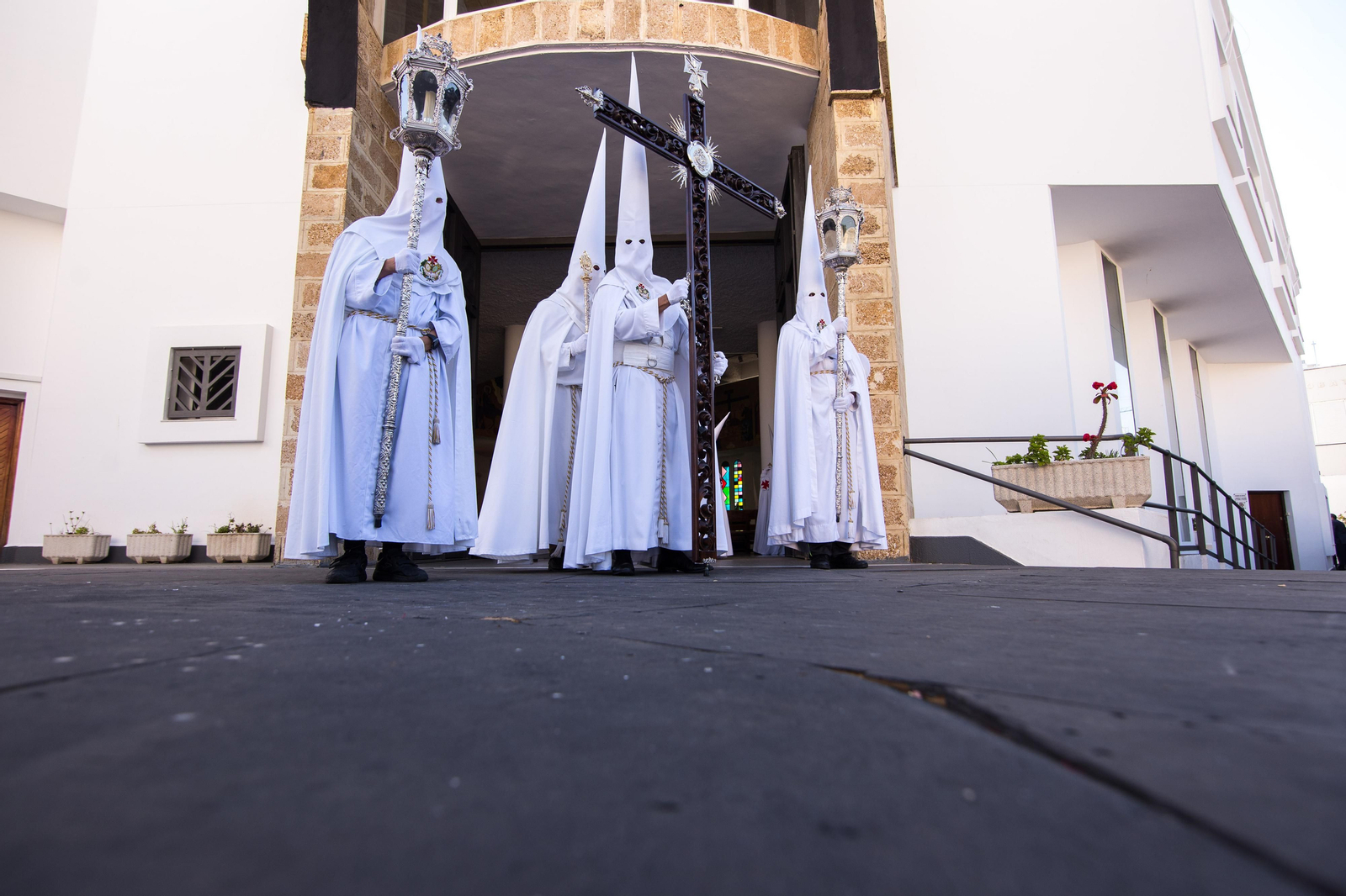 Domingo de Pascua en San Fernando, las imágenes de la hermandad de la Resurrección