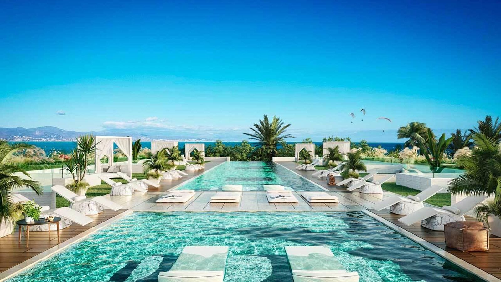 La piscina del futuro complejo residencial en Zahara de los Atunes