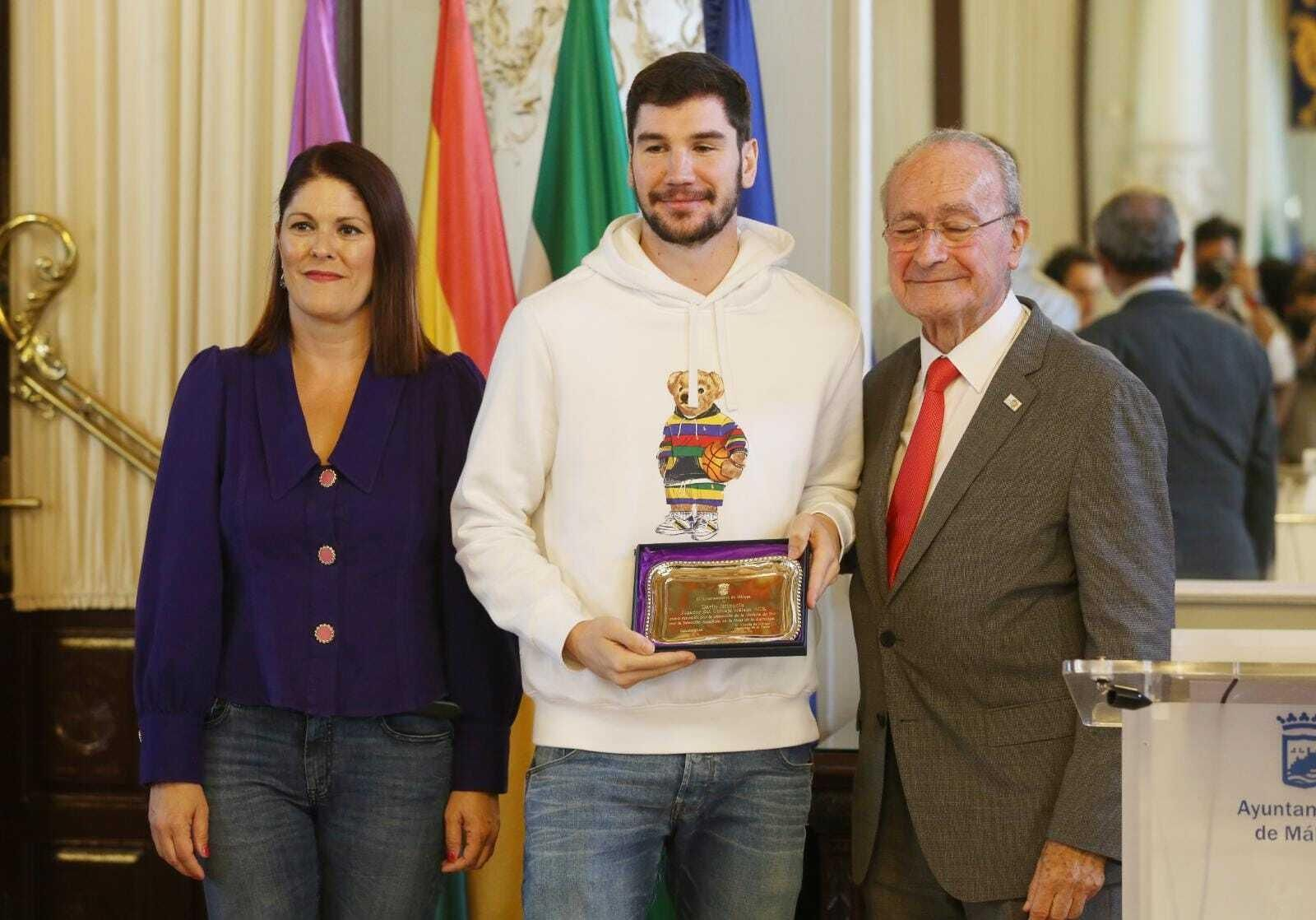 Los campeones de Europa, recibidos por las instituciones