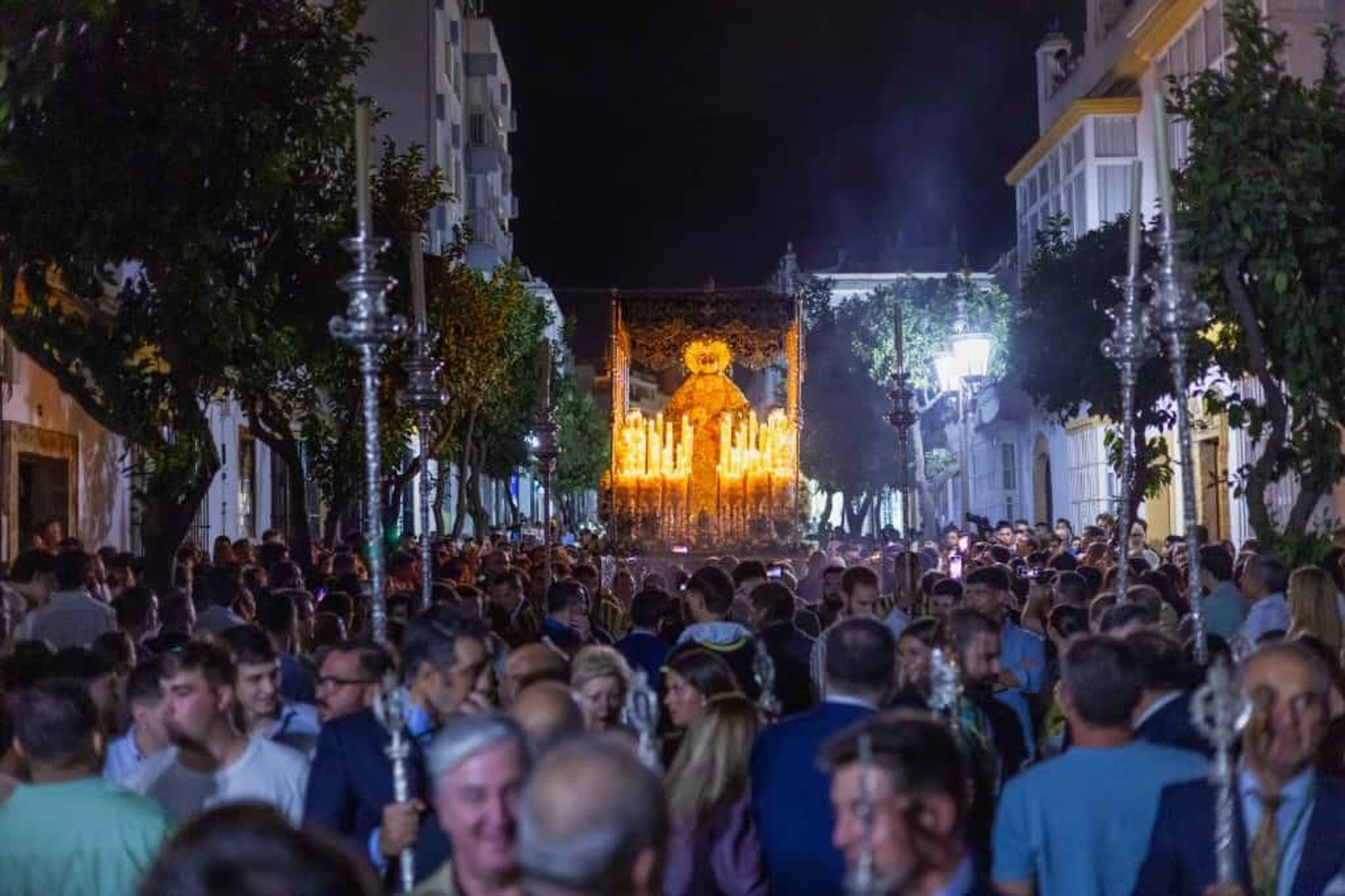 Procesión extraordinaria de Gracia y Esperanza en San Fernando: las imágenes