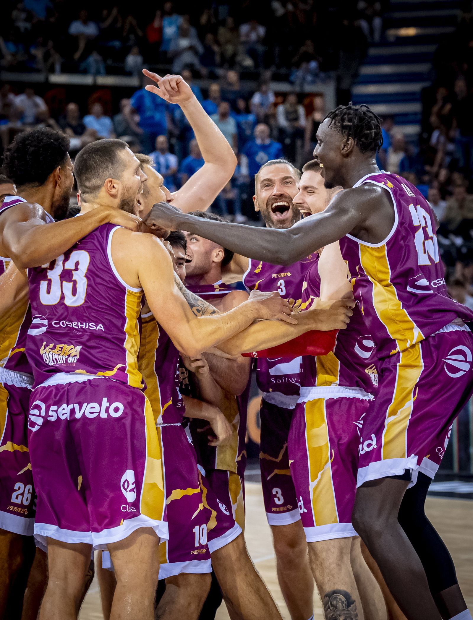 La fiesta del Força Lleida, que vuelve a la ACB 19 años después