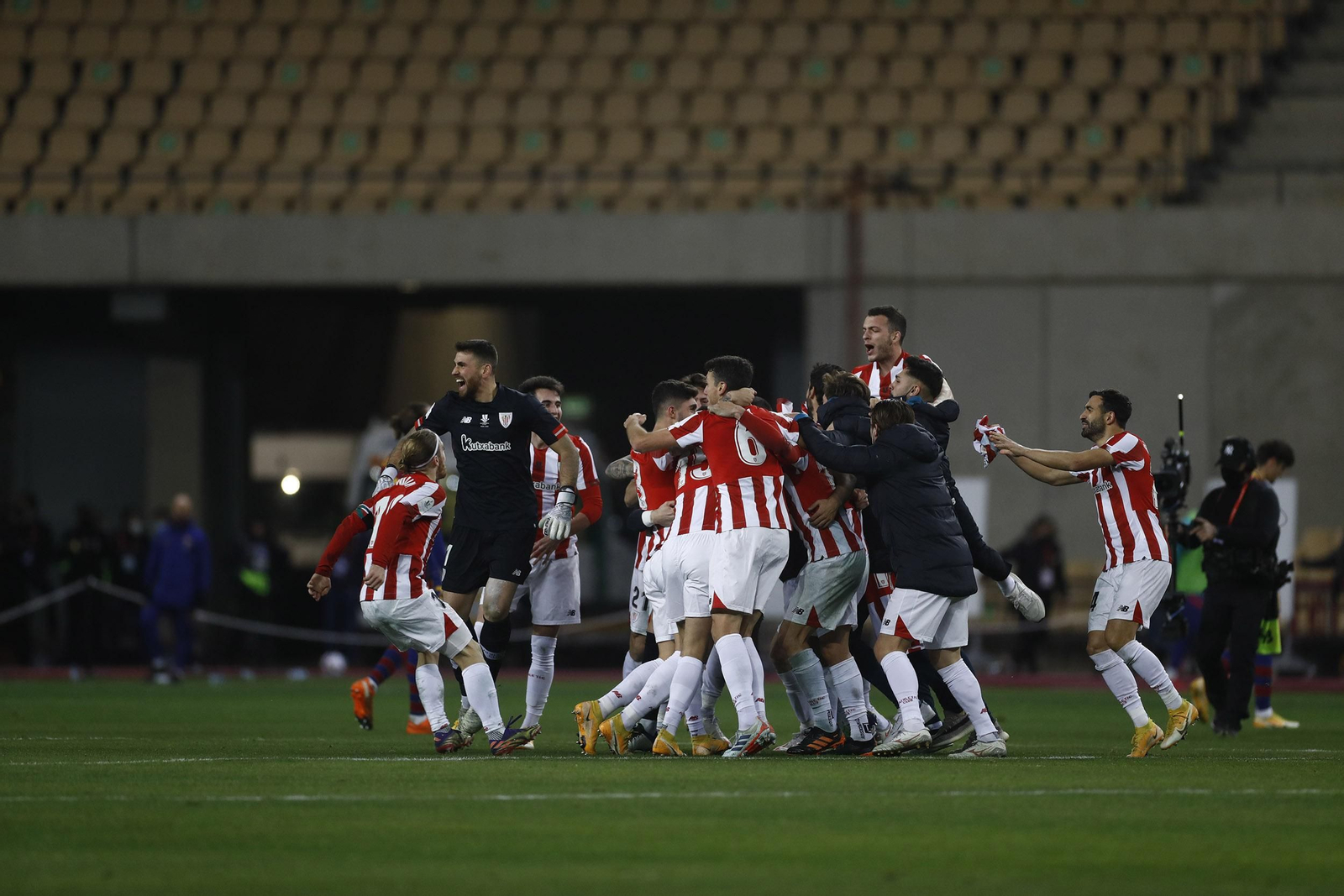 Las imágenes de la final de la Supercopa en Sevilla