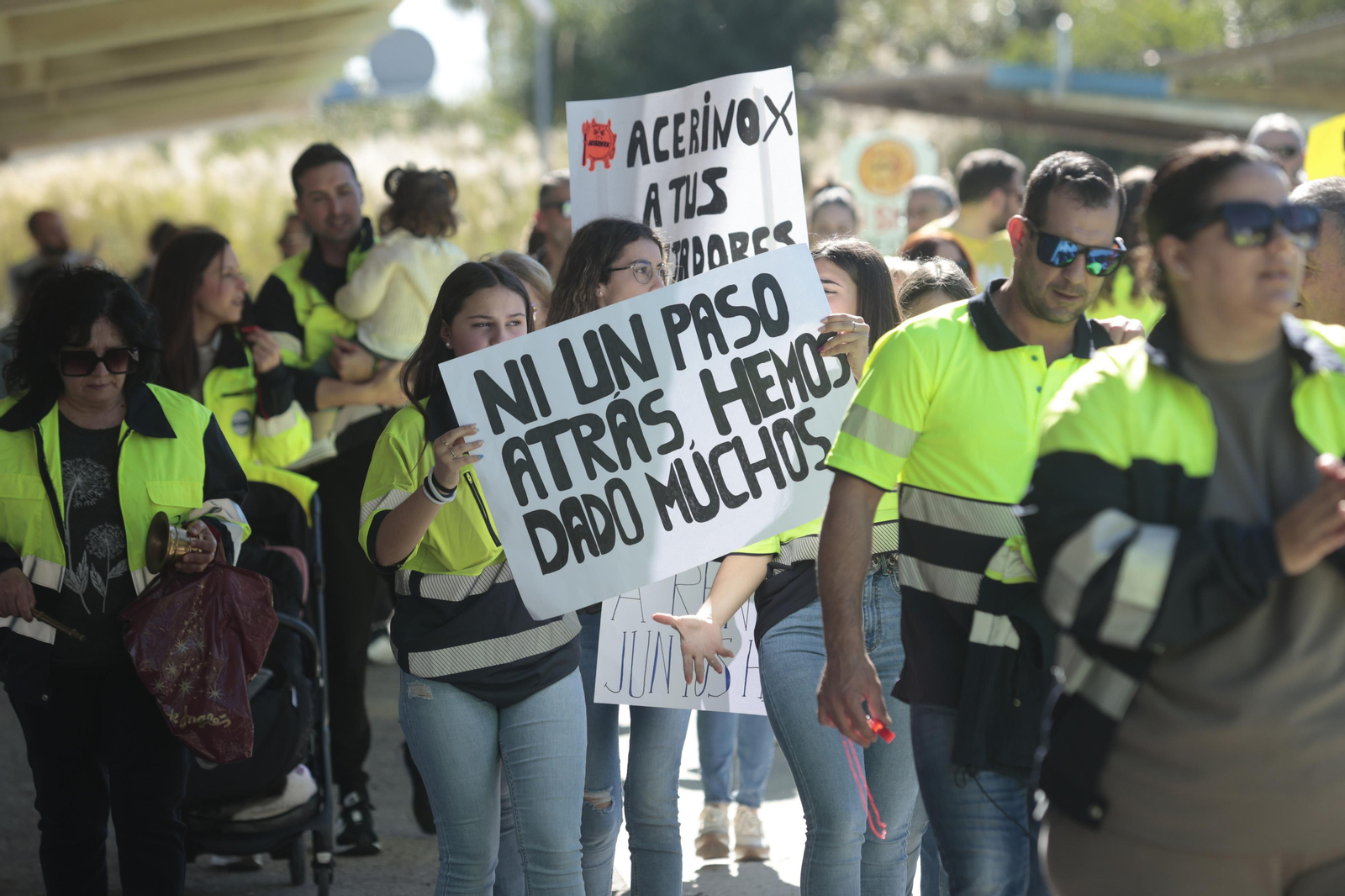 Las fotos de la manifestación de familiares y trabajadores de Acerinox