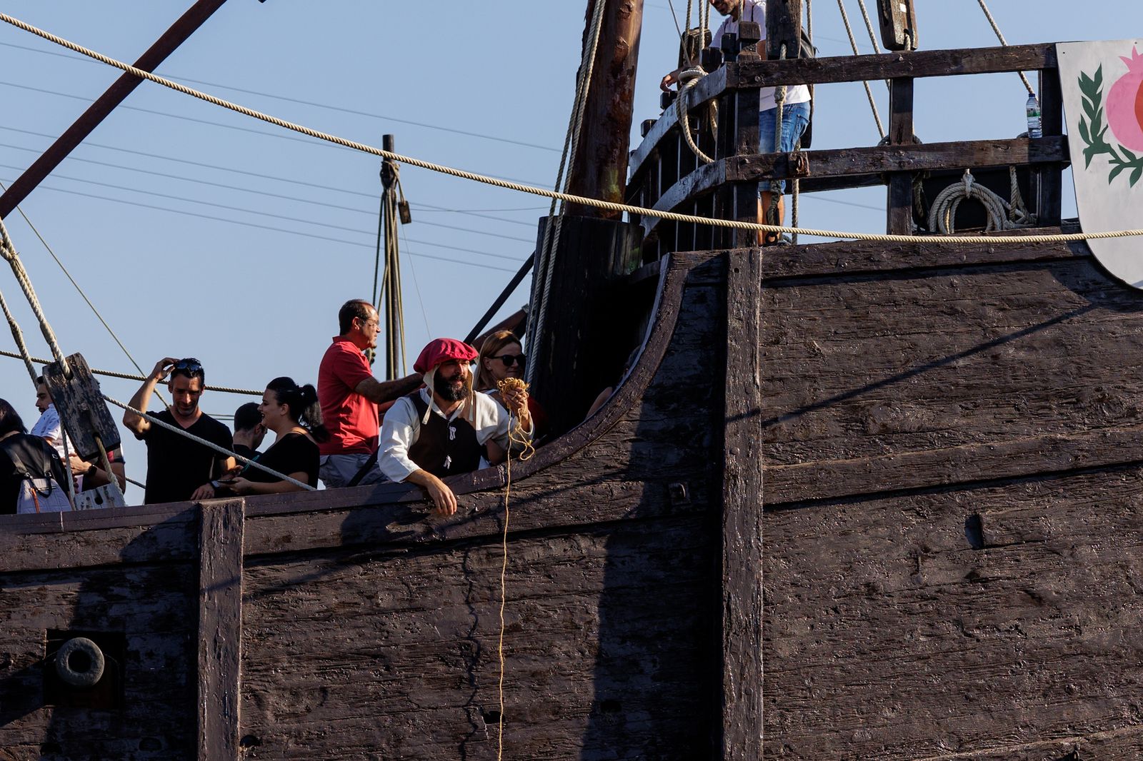Las imágenes del Muelle de las Carabelas este 12 de octubre