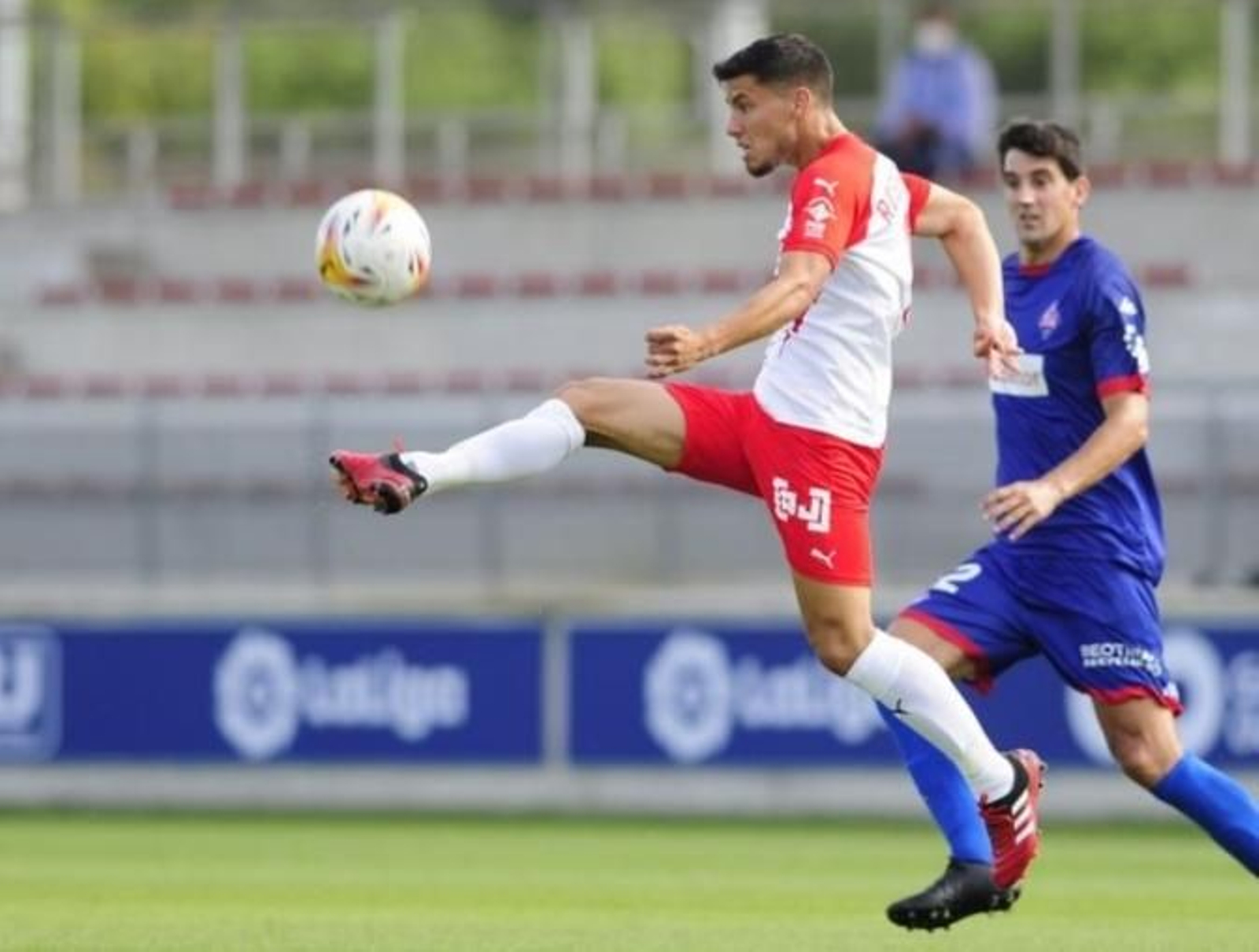 Robertone fue expulsado en el 18'.