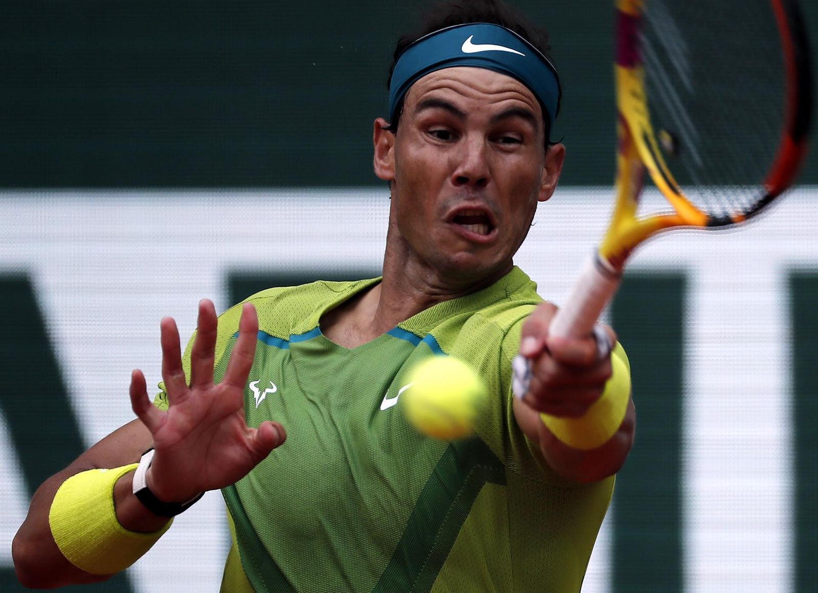 Nadal reciben una bola