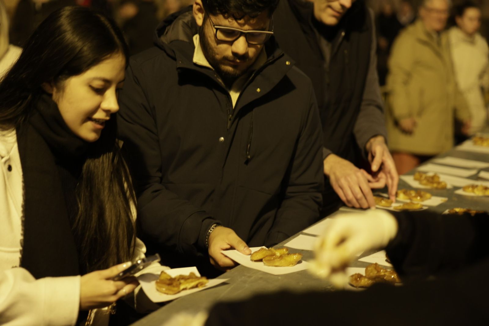 Las imágenes de la Pestiñada populatr del Carnaval de Cádiz 2026
