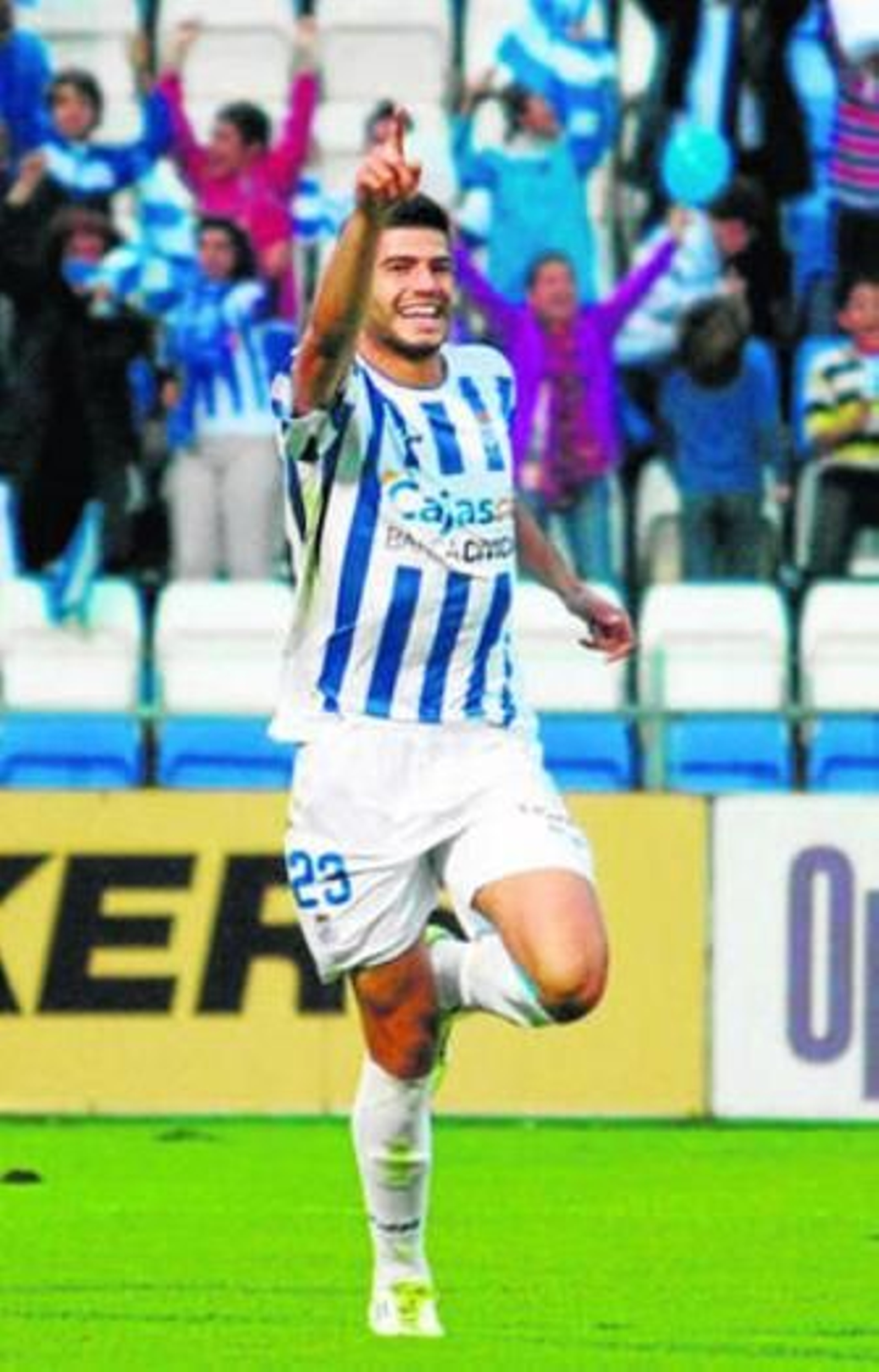 Javi Álamo celebra uno de los goles marcados a Las Palmas.