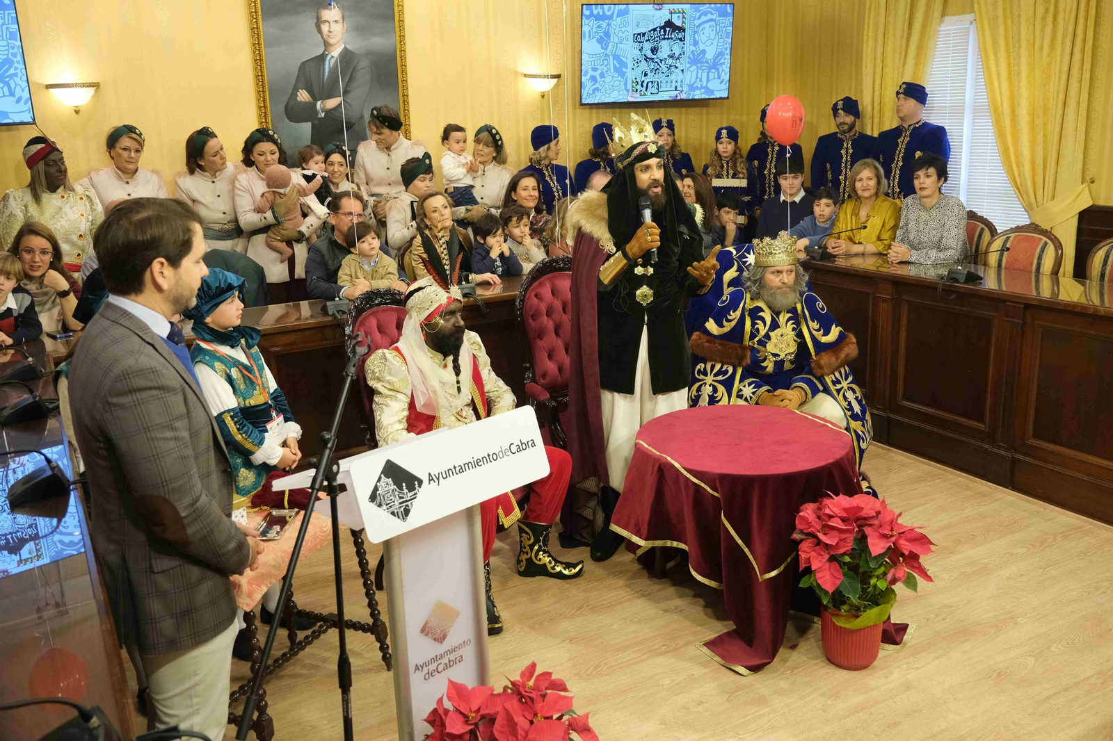 La llegada de los Reyes Magos a Cabra, en imágenes