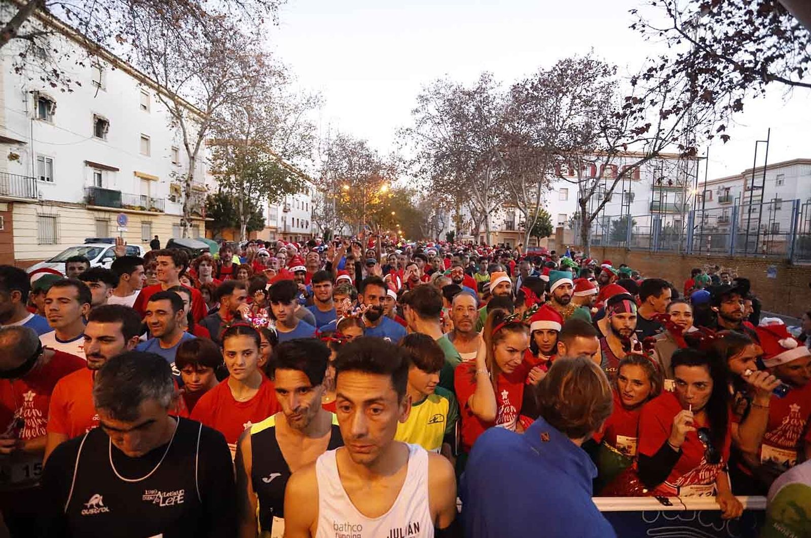 Imágenes de la carrera de San Silvestre en Huelva