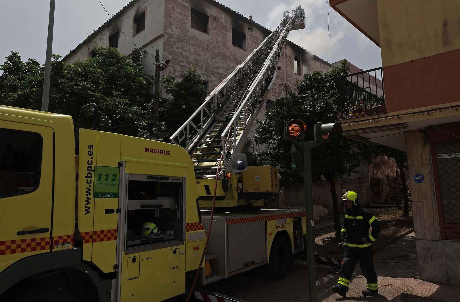 Fotos del incendio del Patio de Soto en Algeciras Fotos del incendio del Patio de Soto en Algeciras