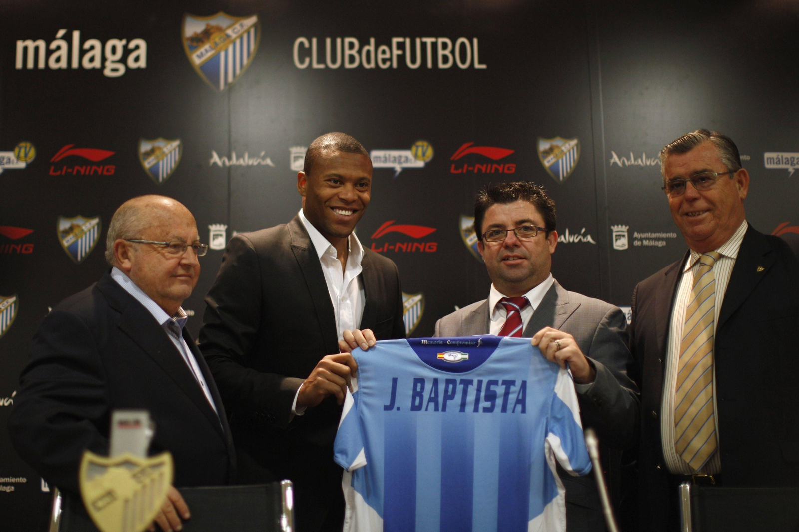 Una imagen de la presentación de Baptista con Antonio Fernández en el centro.