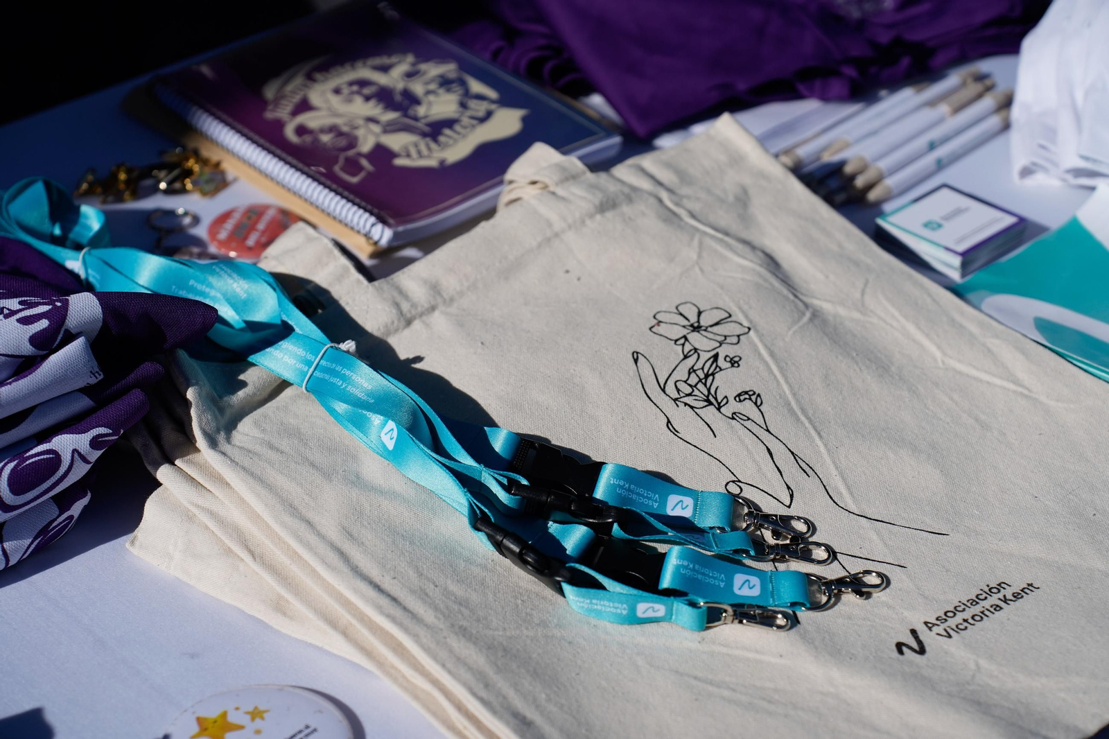 Fotos de los actos de Victoria Kent por el día contra la violencia machista