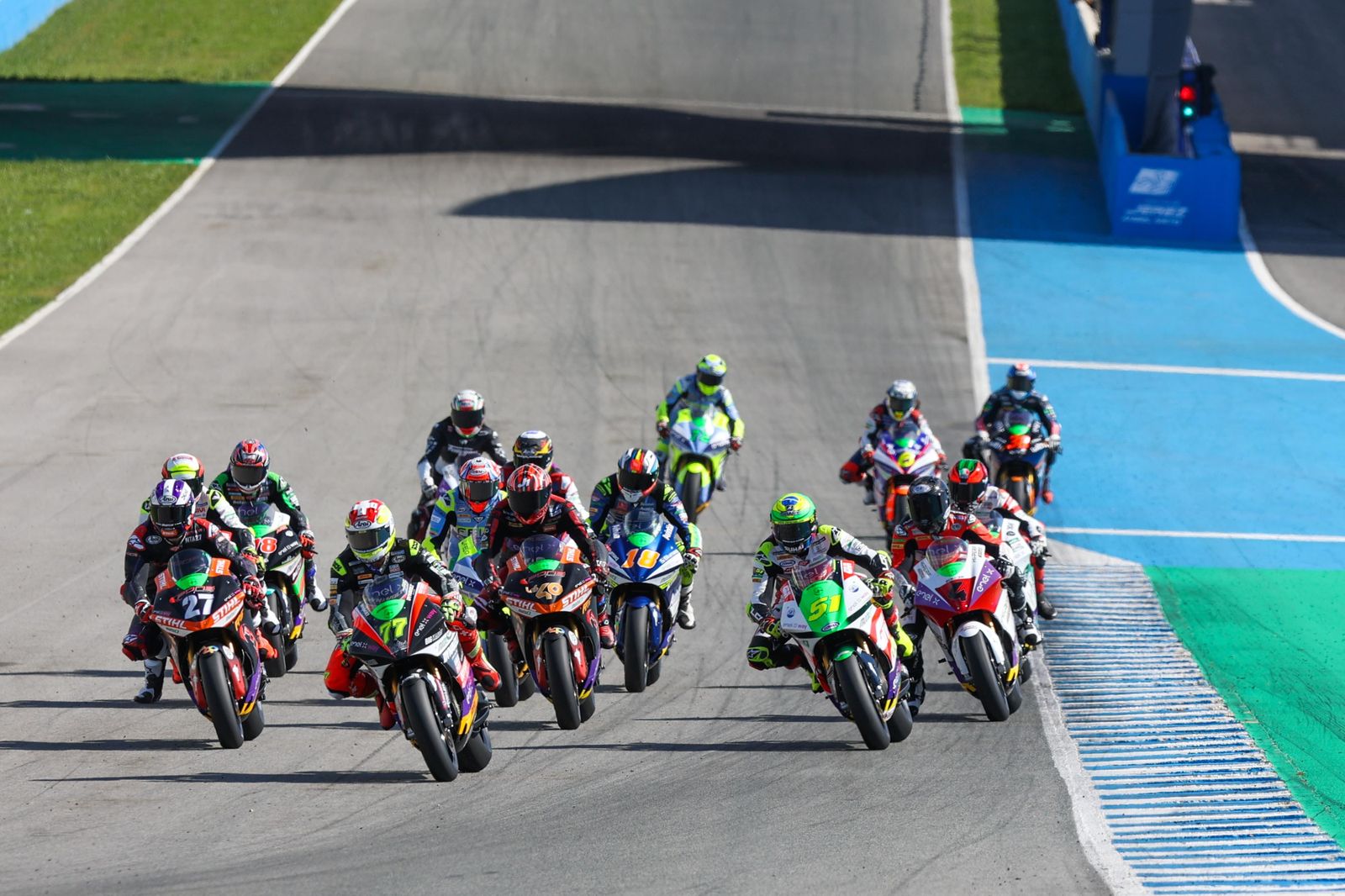 Salida del simulacro de carrera de MotoE en Jerez.