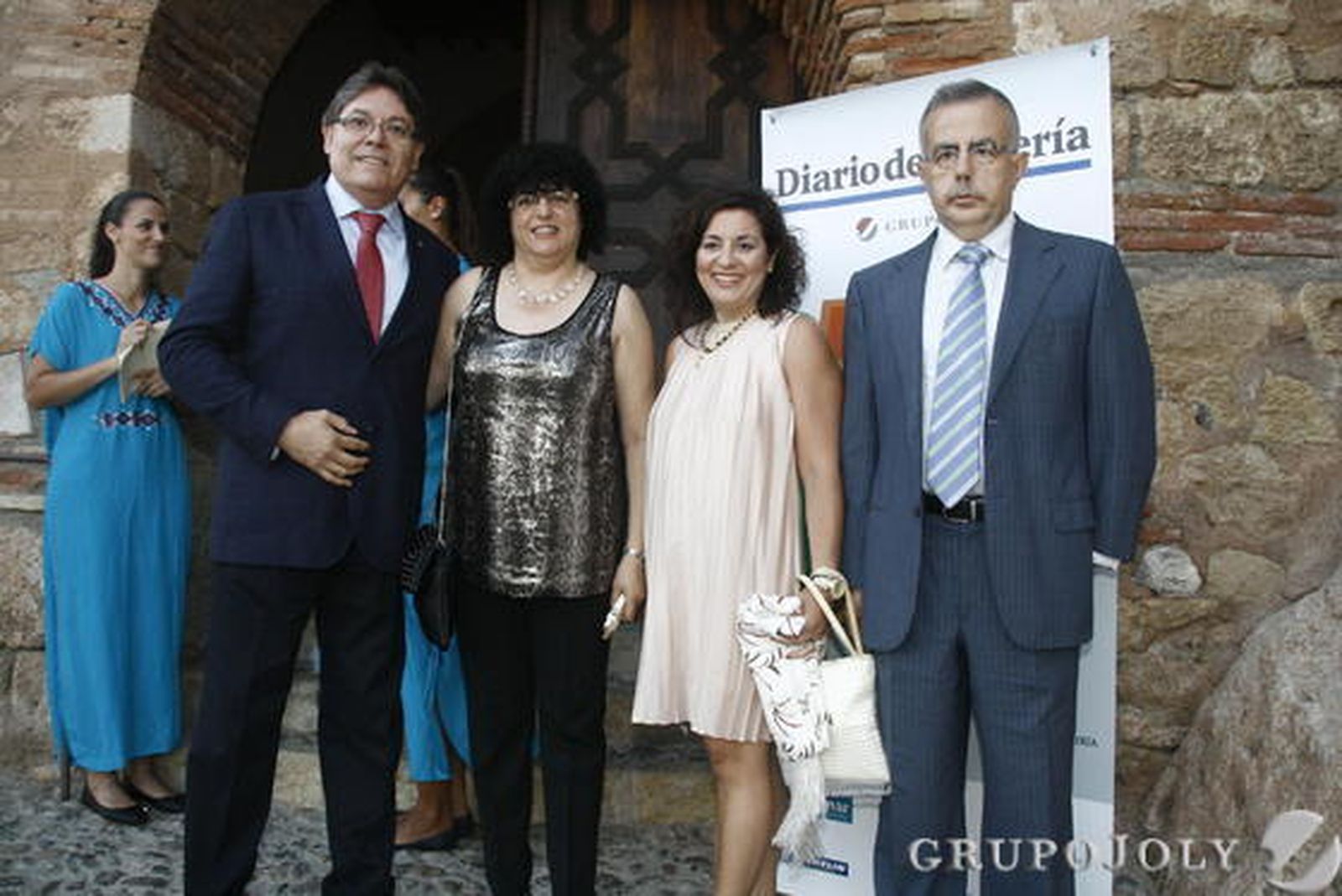 Rogelio Mena, Mari Momblant, María José Giménez y Matías García, a la entrada de La Alcazaba./ Rafael González y Ricardo García