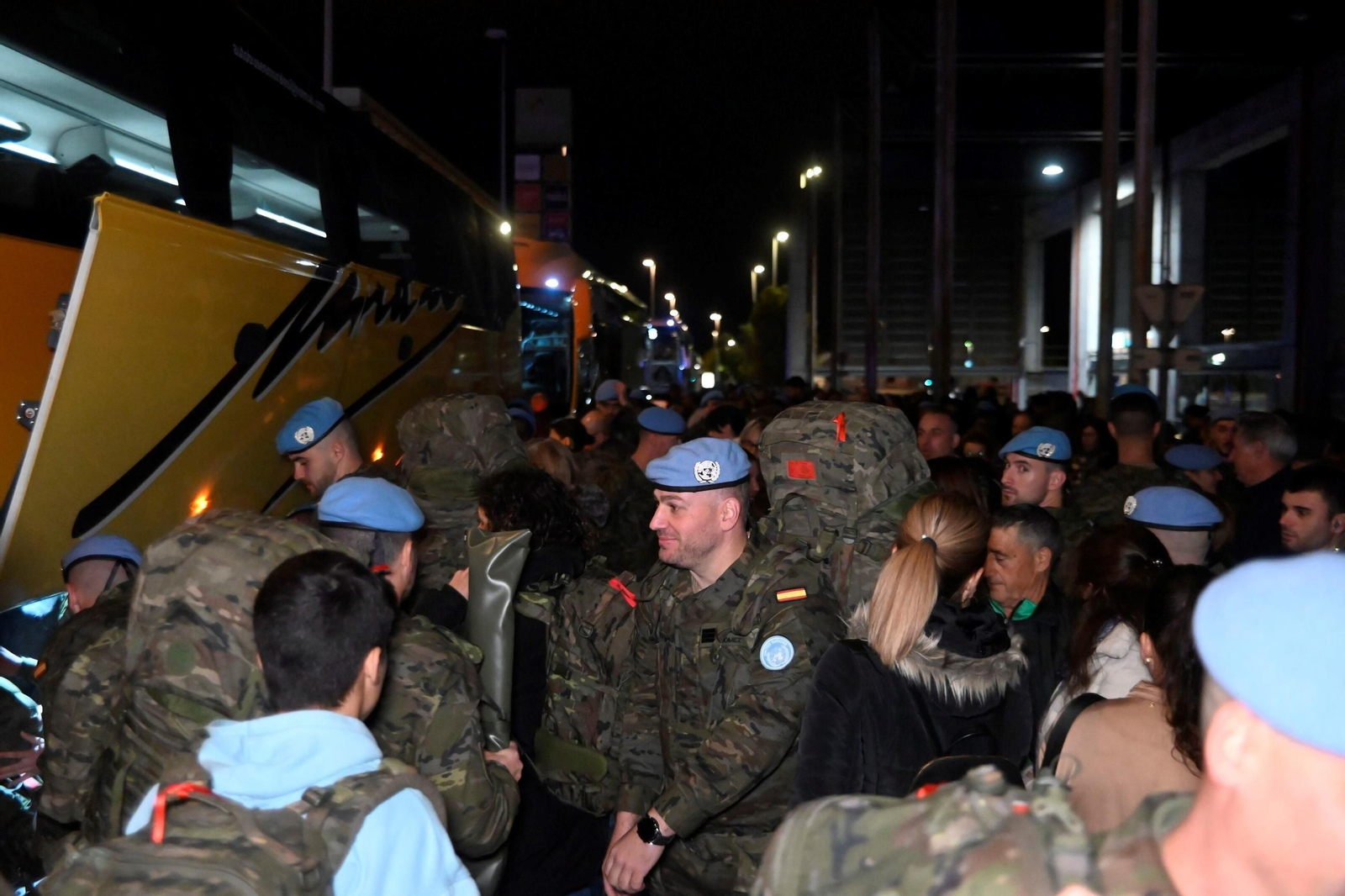 Emoción en la despedida de los militares de la brigada Guzmán el Bueno que parten a Líbano