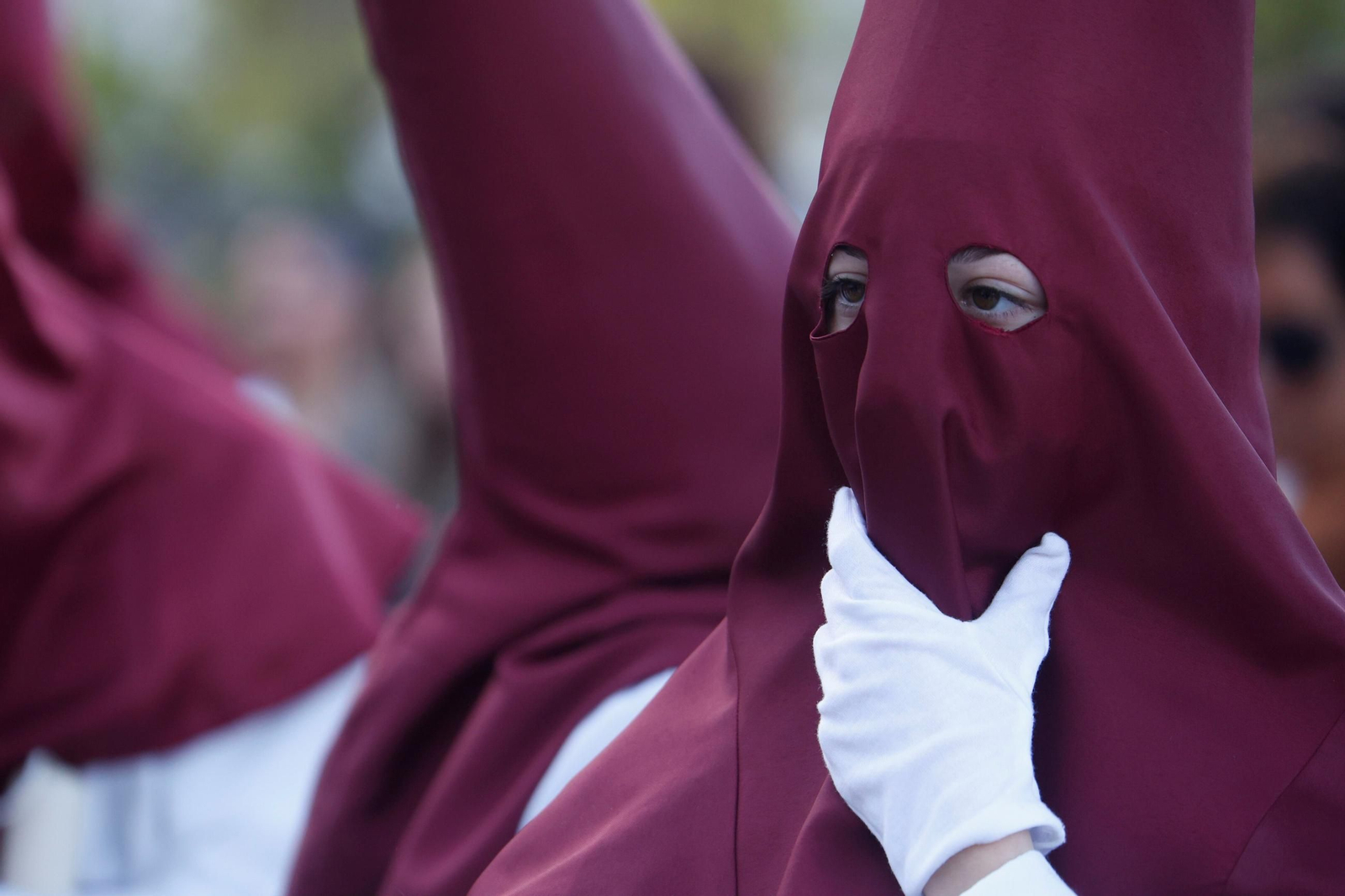 La procesión del Descendimiento en este Viernes Santo de Córdoba, en imágenes