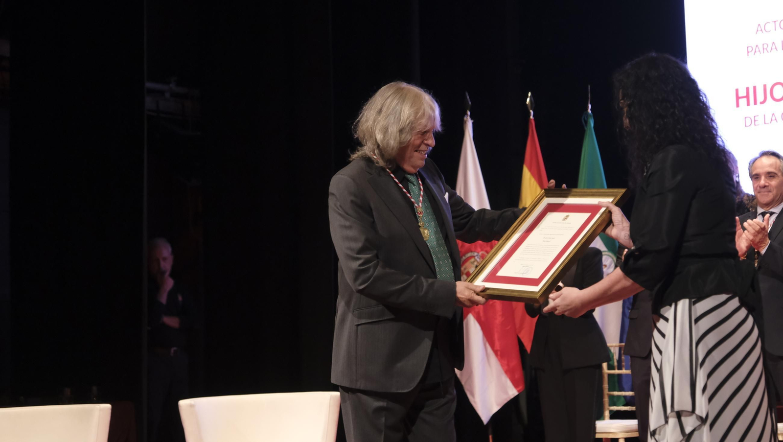 El cantaor José Mercé ya es Hijo Adoptivo de la Ciudad de Almería, en imágenes