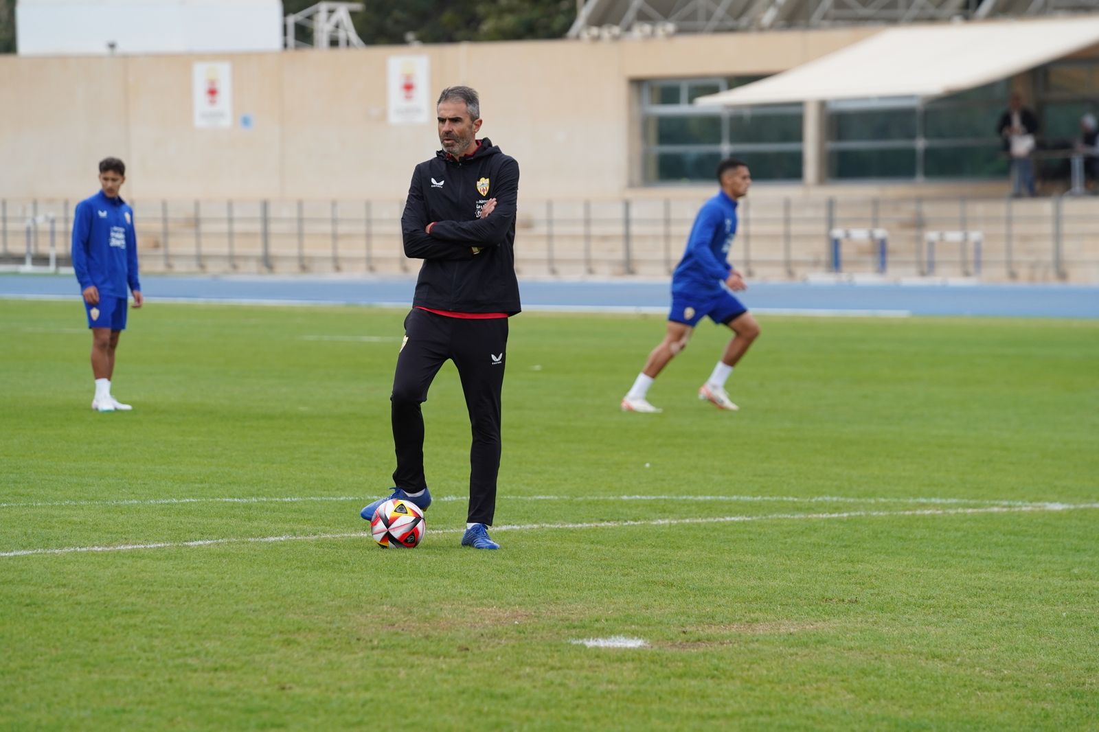 Garitano en una sesión de trabajo en el anexo del Power Horse
