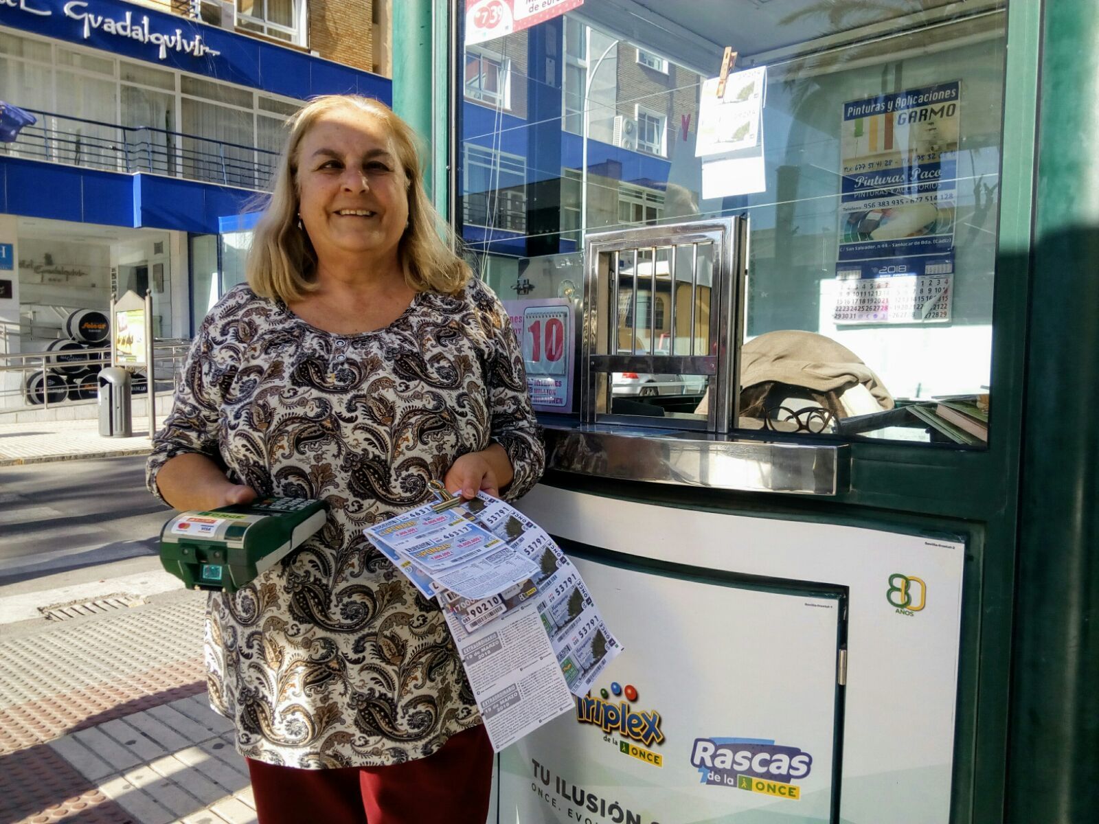 María Josefa Jiménez, en su puesto de la ONCE.