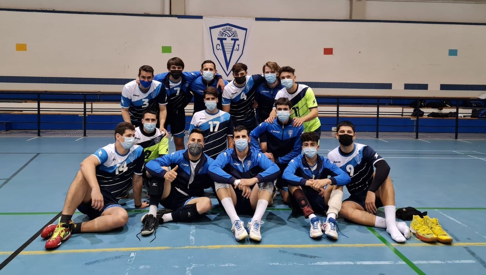 El Club Voleibol Jerez se mantiene al frente de la clasificación.
