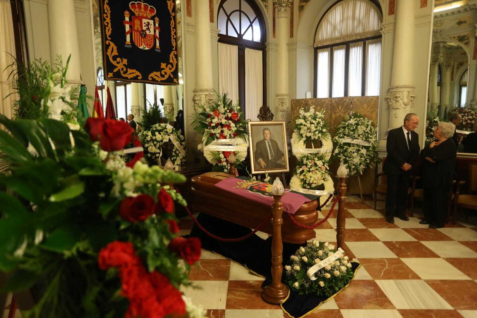 Fotos de la capilla ardiente de Manuel Alcántara