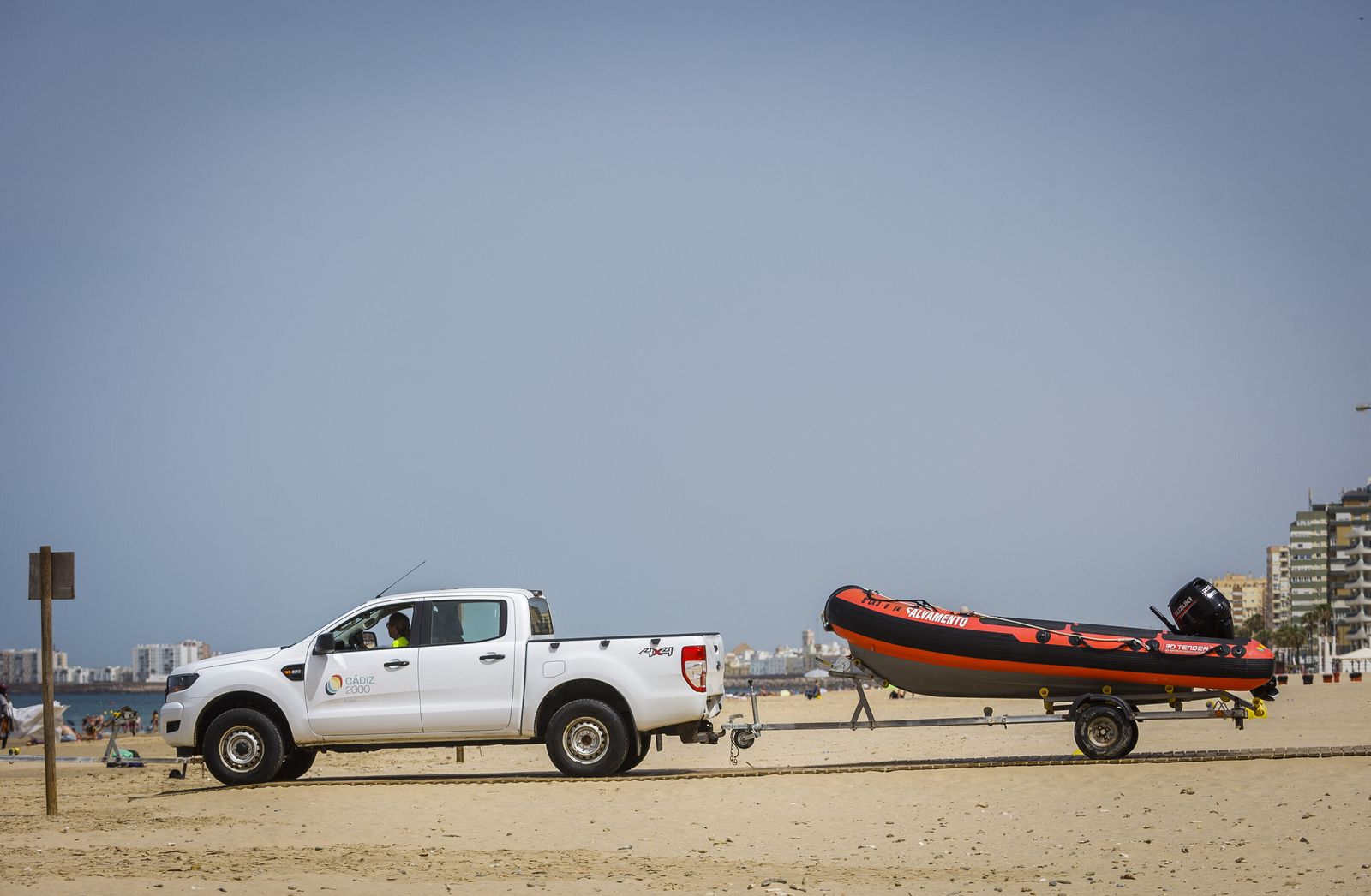 Las precarias condiciones del trabajo de los socorristas en Cádiz