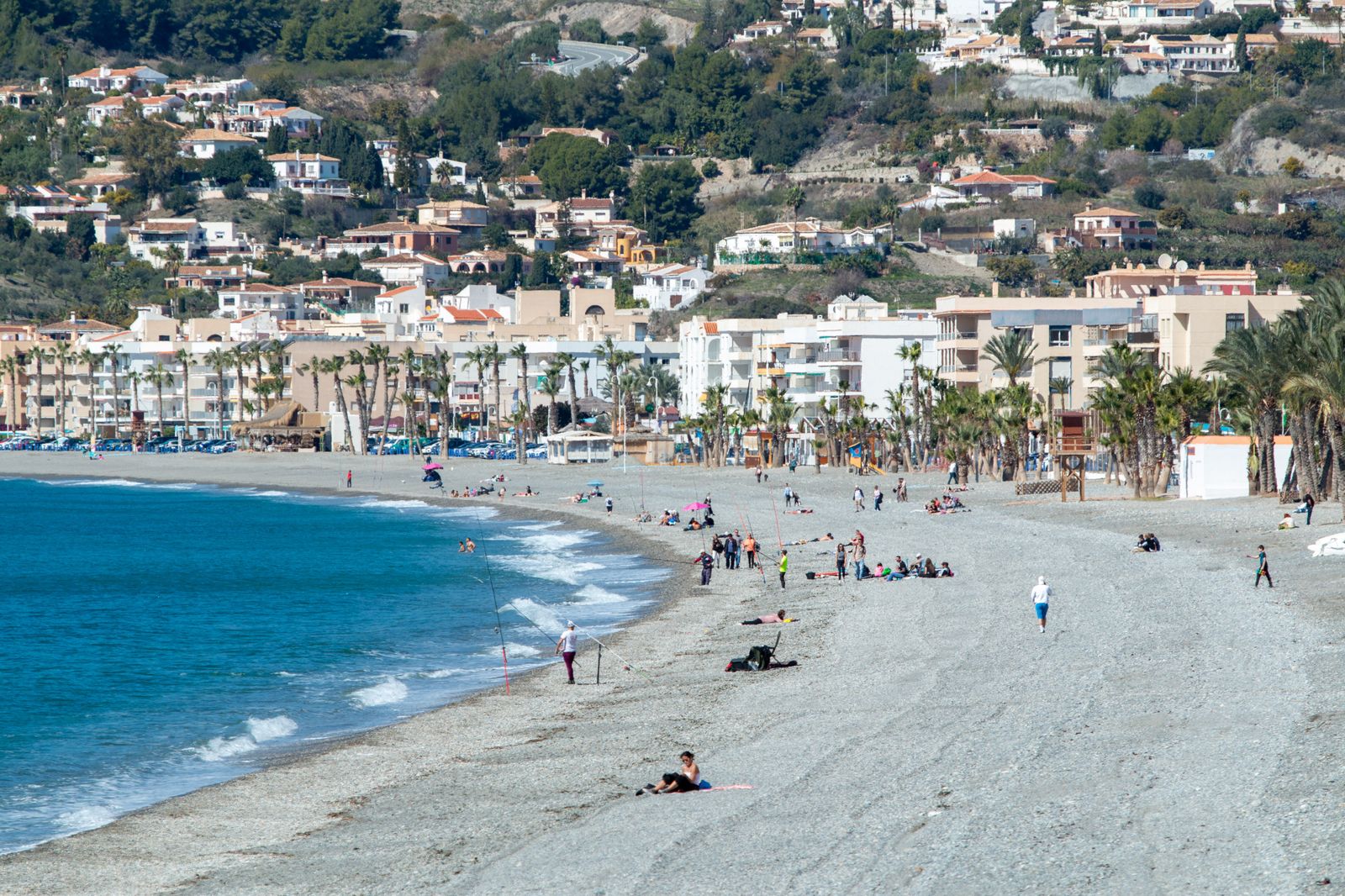 La Costa disfruta de un Día de Andalucía con viento, sol y playa