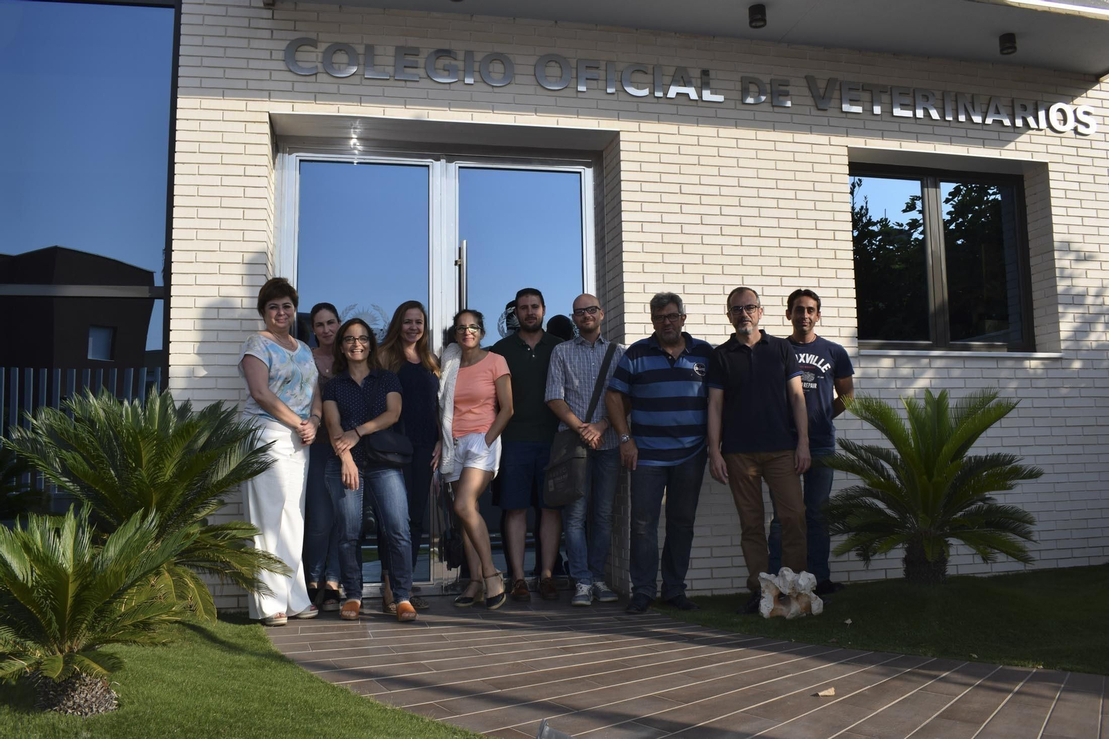 Asistentes al curso que se desarrolló en el salón de actos del Colegio.