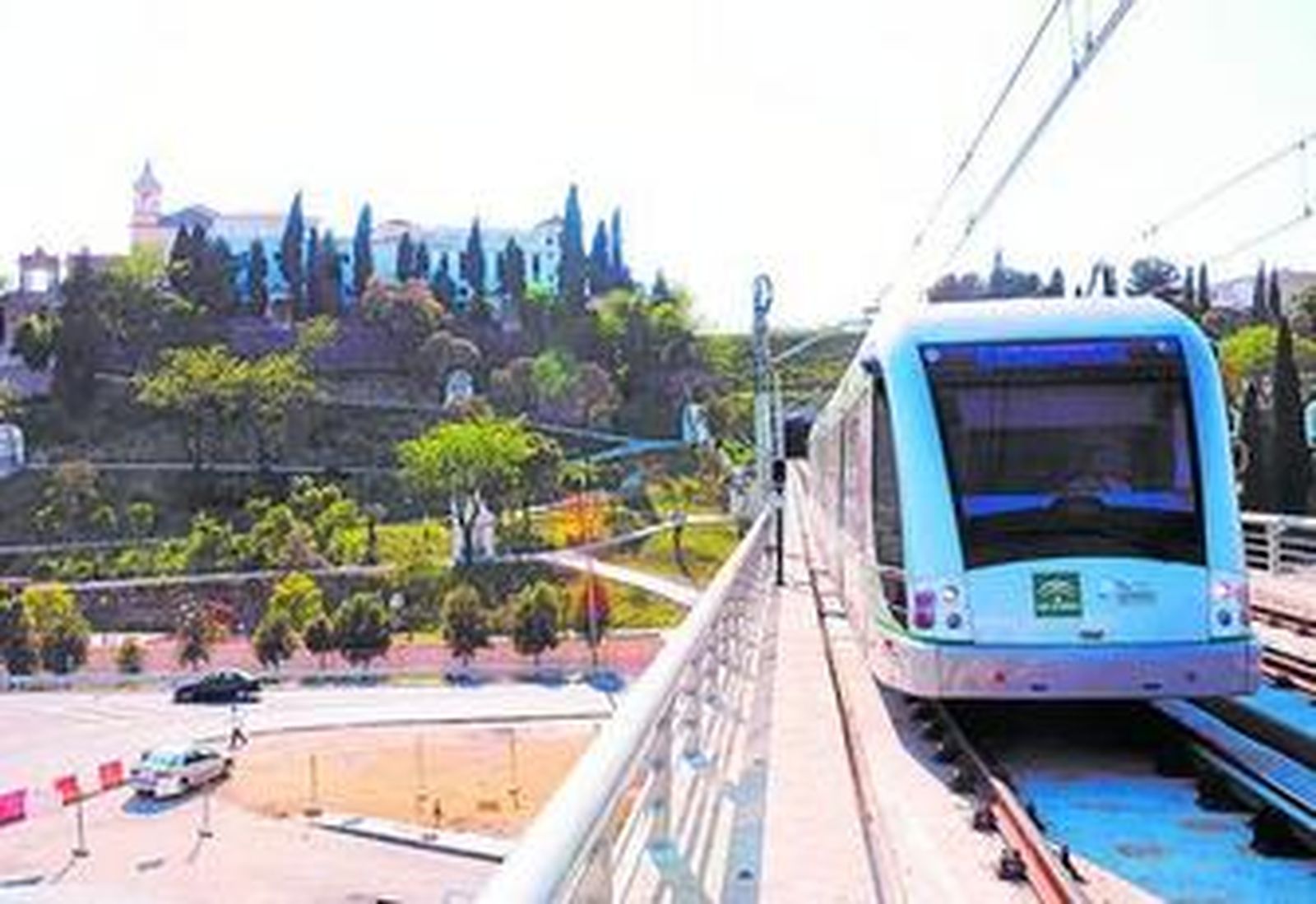 El viaducto del Metro de Sevilla en el Barrio Bajo de San Juan de Aznalfarache.
