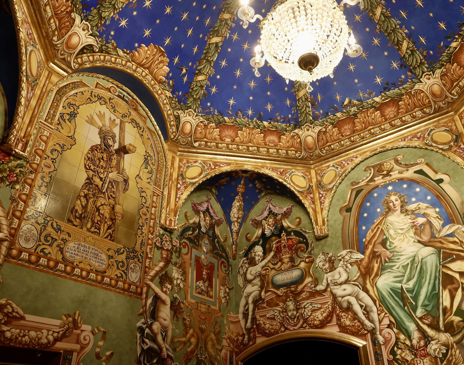 Decoración pictórica de la antesala del camarín de la Virgen de la Esperanza