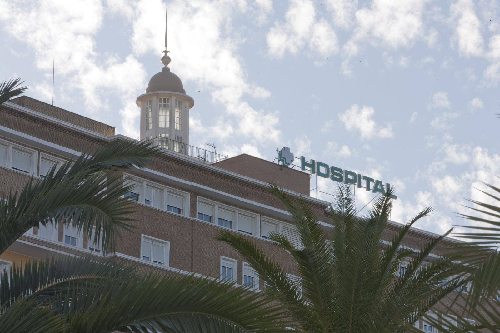 La representativa cúpula del Hospital Virgen del Rocío.