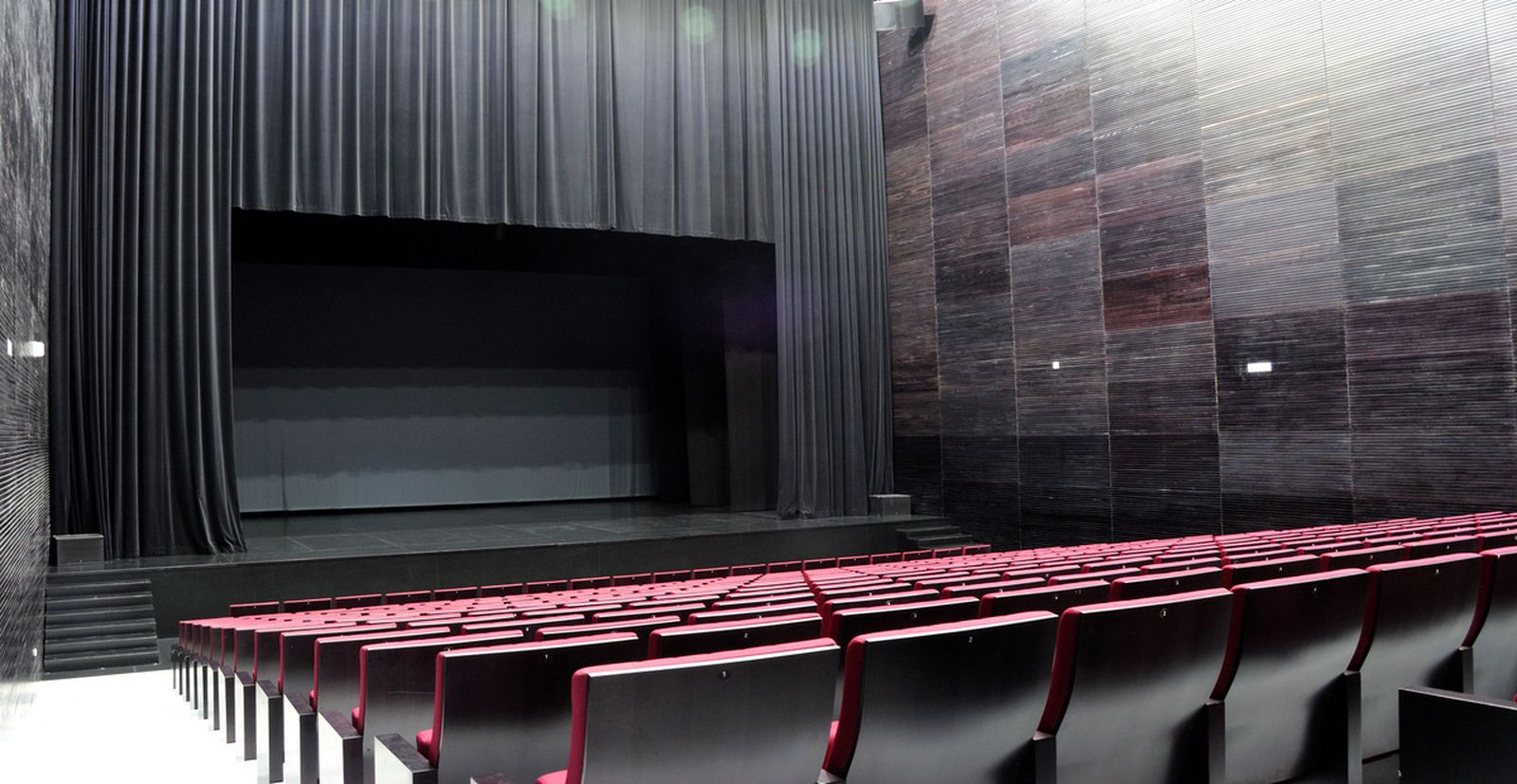 Teatro Municipal de Verja Miguel Salmerón, por dentro