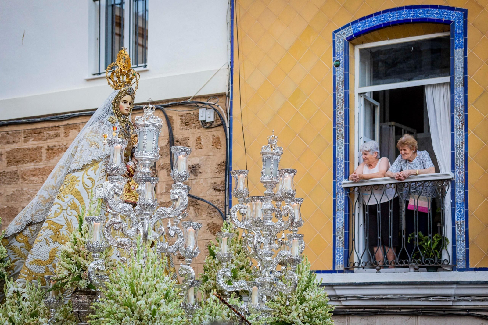 Las imágenes de la procesión de la Virgen del Rosario en Cádiz