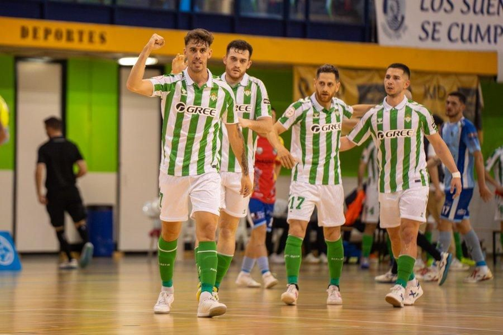 Un homenaje a la corta e intensa trayectoria del Betis Futsal, en imágenes