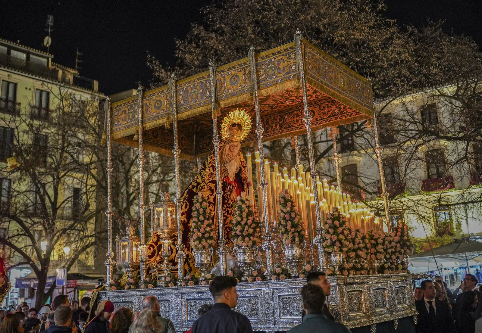 Crónica gráfica del Domingo de Ramos en Granada