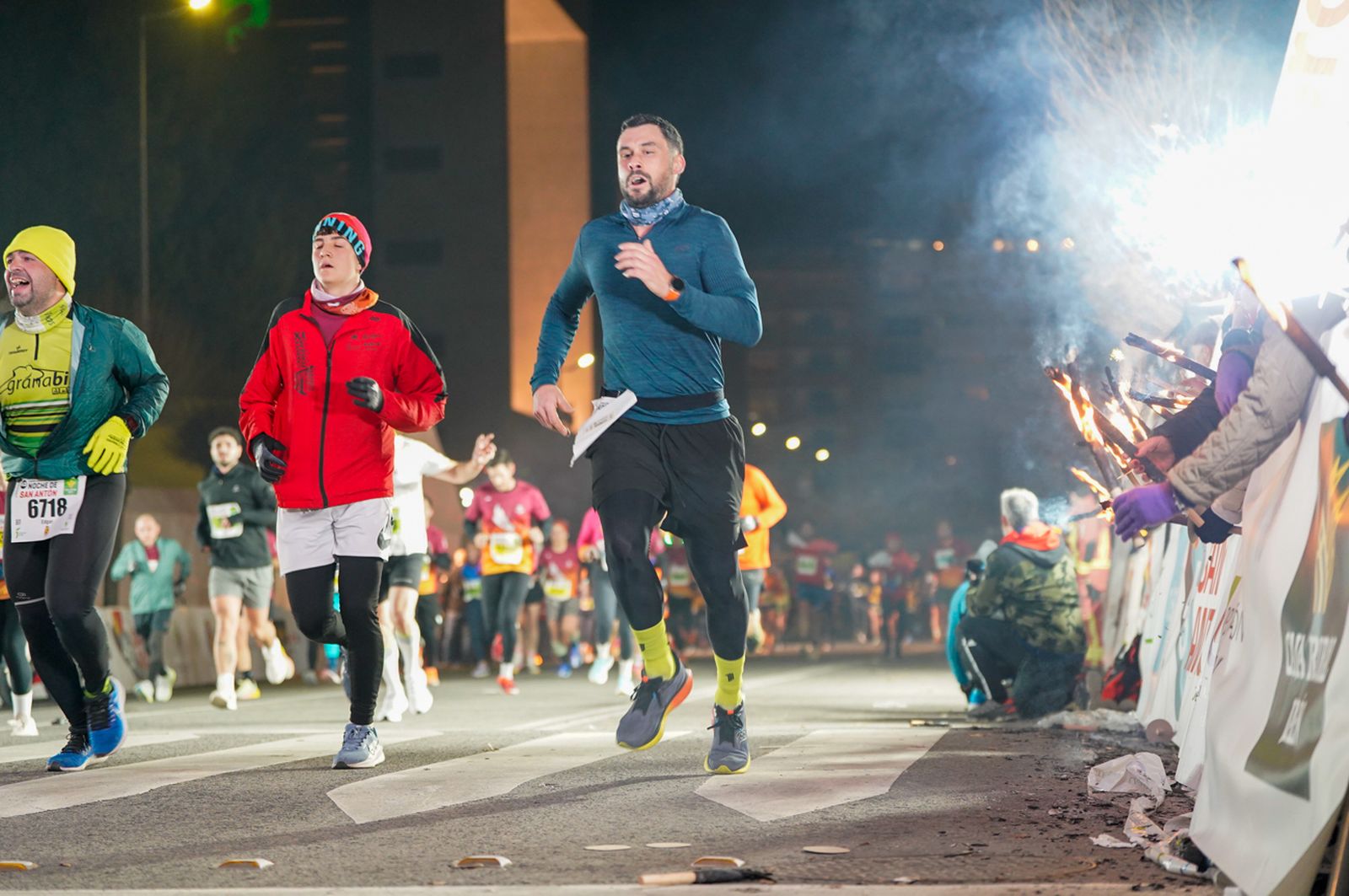 En imágenes: búscate en tu llegada a meta de la Carrera de San Antón 2026 (11)