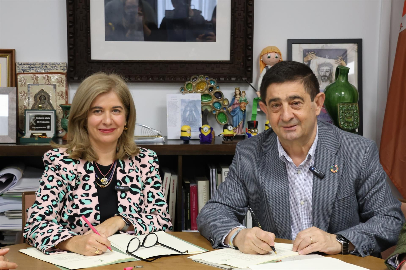 La alcaldesa de Úbeda, junto al presidente de la Diputación Provincial.