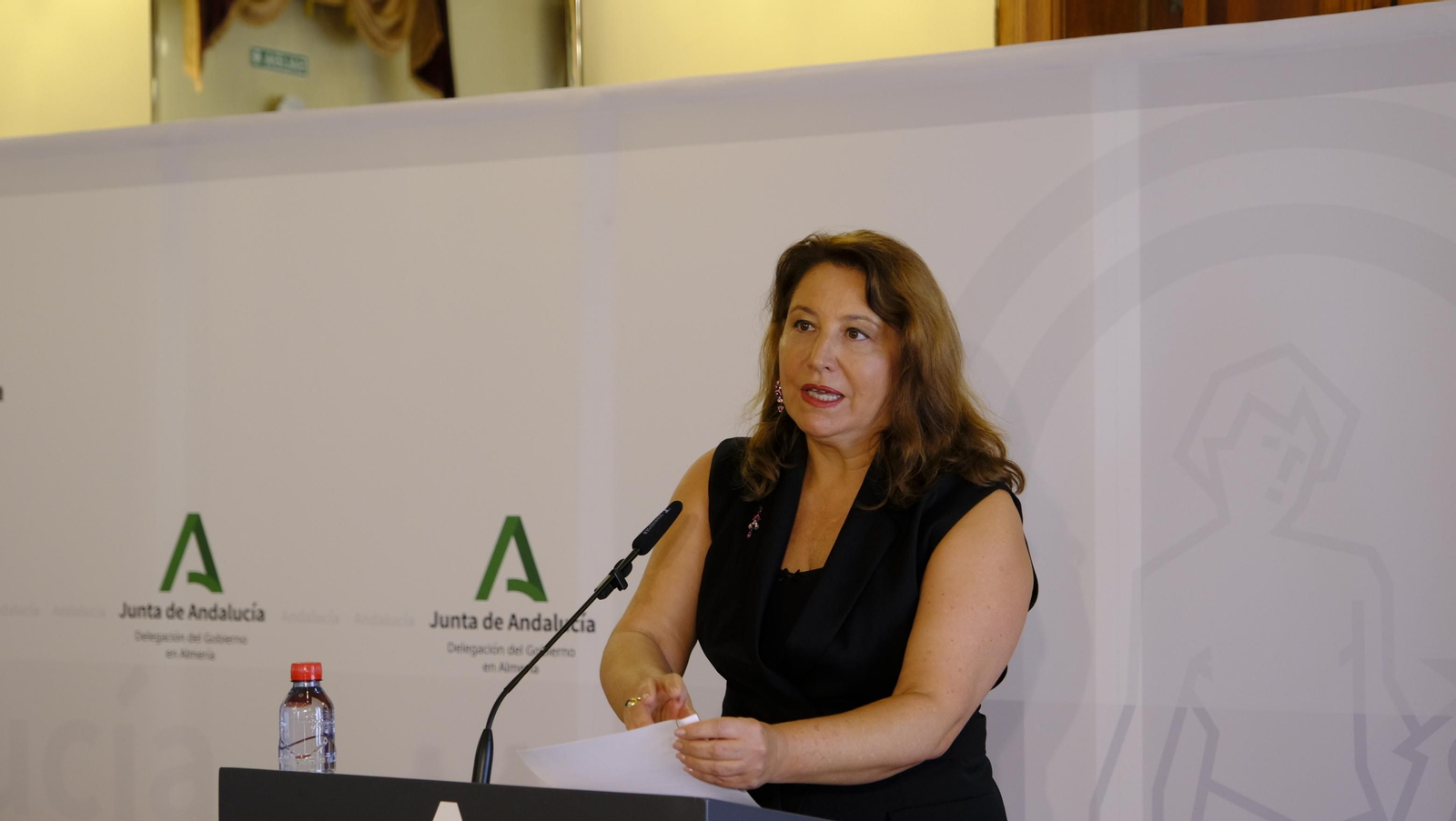 Imágenes de la entrega de ayudas de la Junta de Andalucía a diversos pueblos de Almería