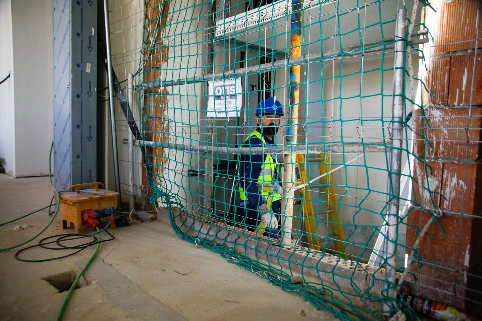 Luis Planas en una visita a la cooperativa Única