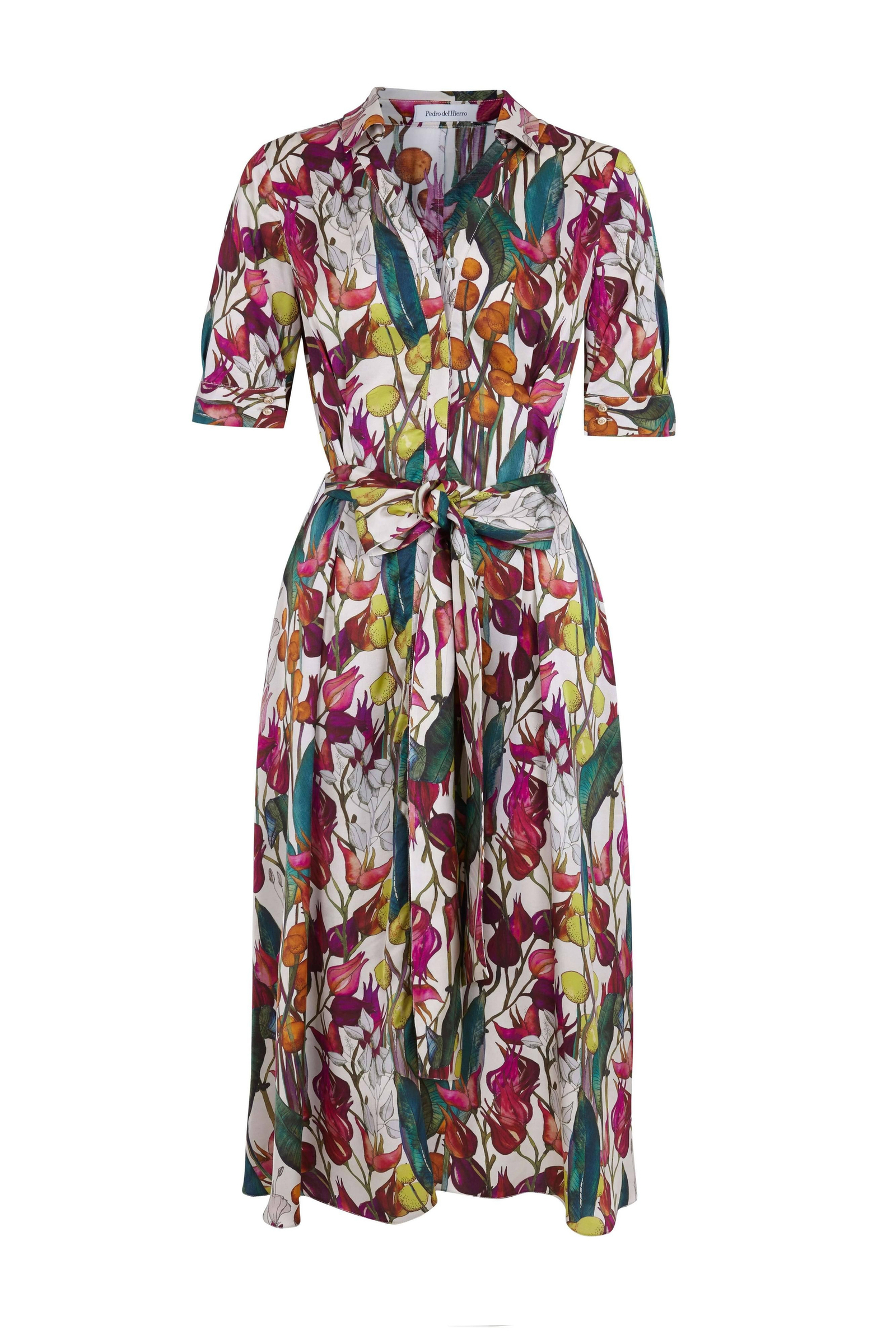 El vestido de Pedro del Hierro está arrasando este verano.