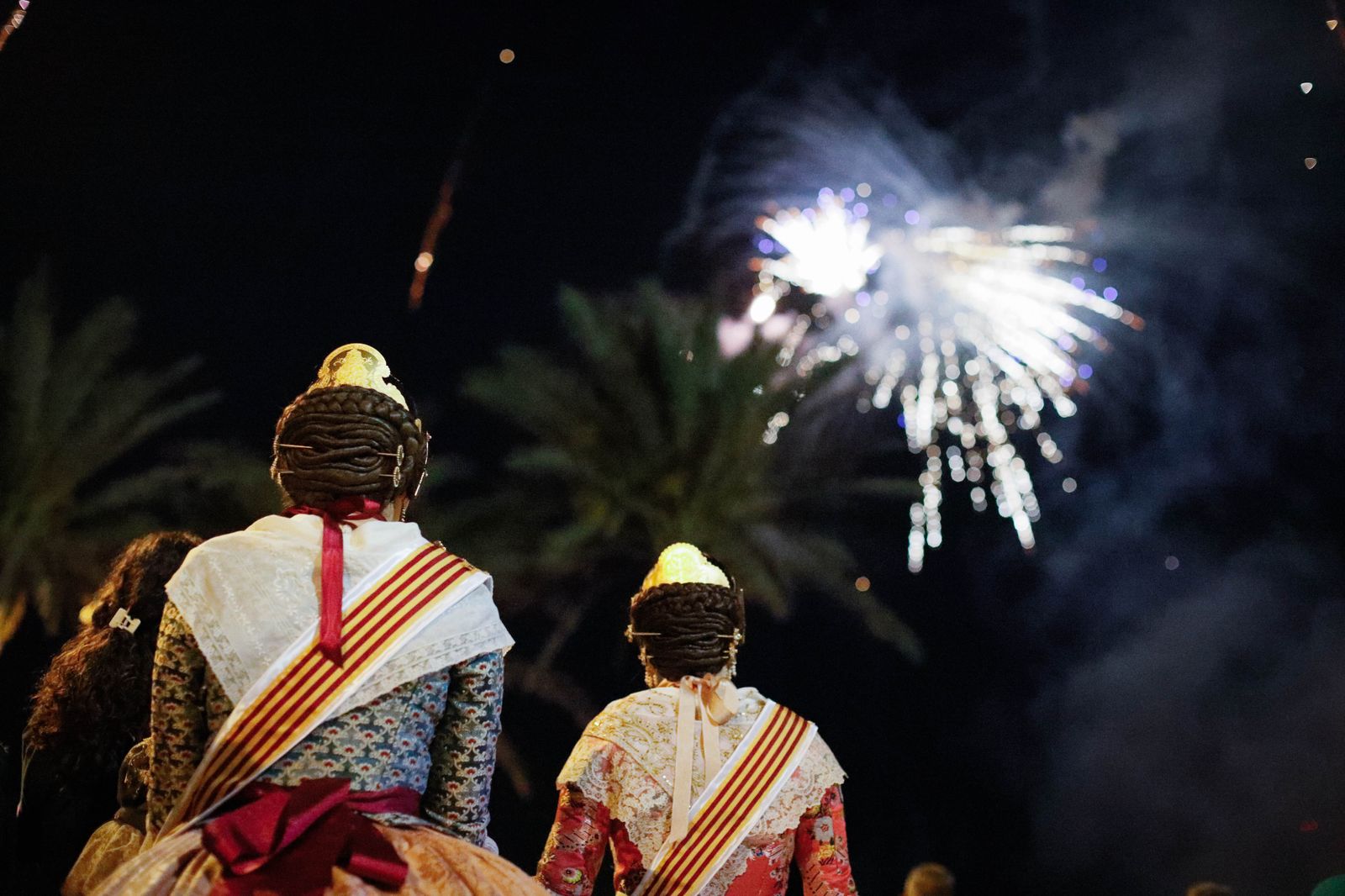 La cremá de las fallas cierra el ‘Fallers pel Món’ en imágenes