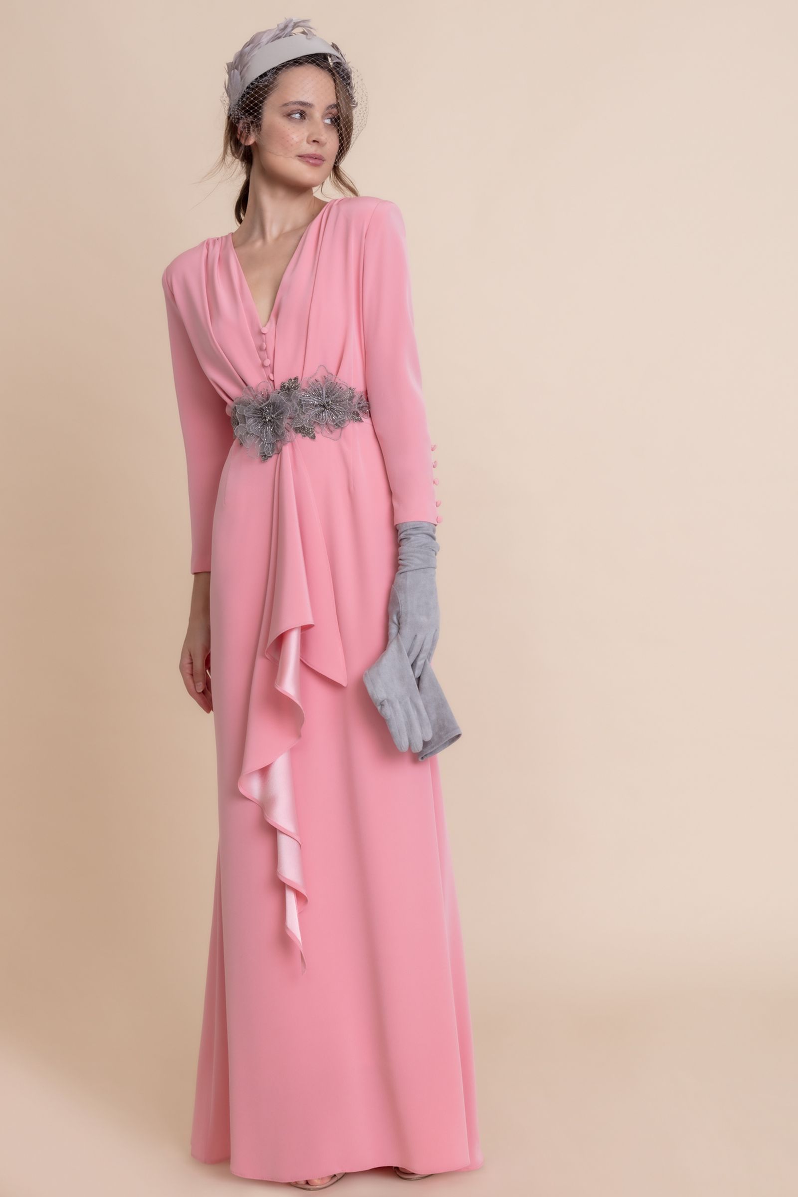 En imágenes, diez propuestas de la diseñadora Matilde Cano para las madrinas de 2023