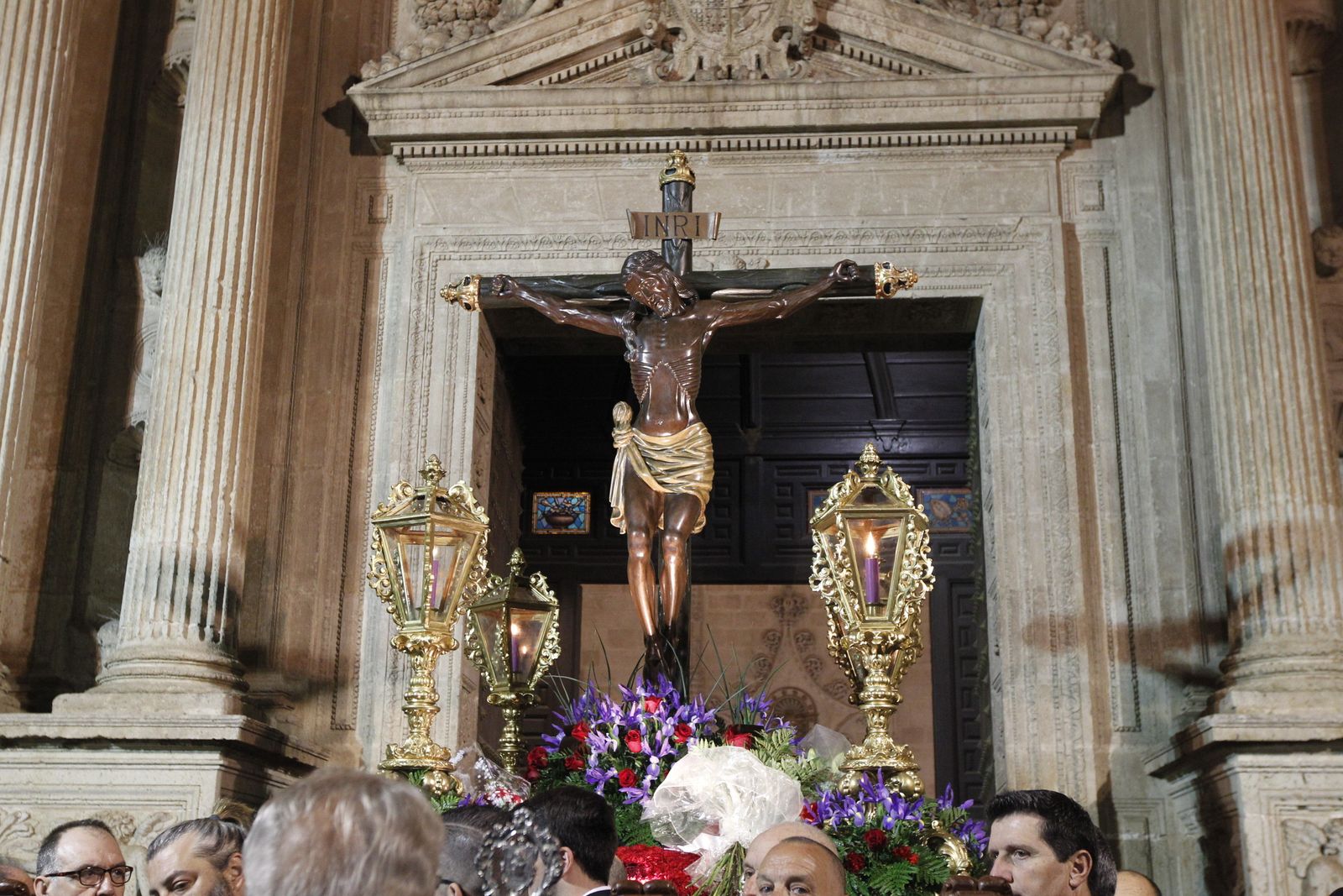 Imágenes Via Crucis Santo Cristo de la Escucha. Semana Santa Almería 2019