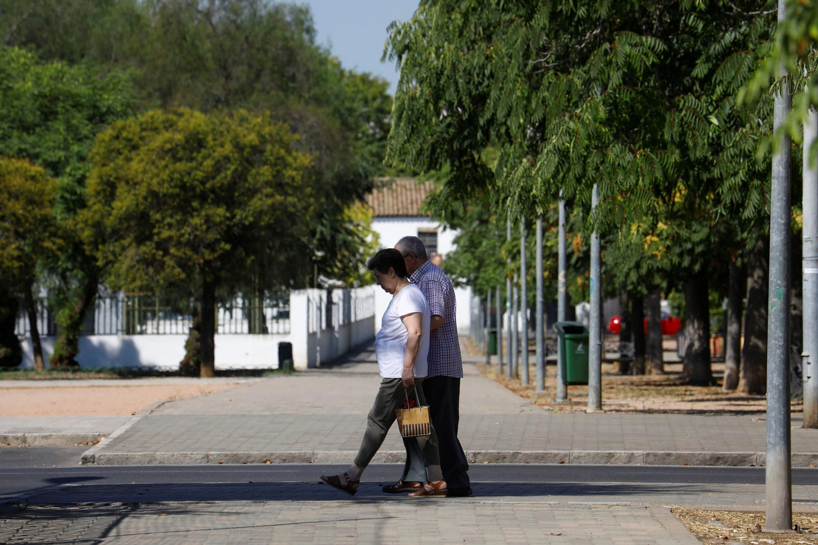 Un domingo de agosto en el barrio cordobés de Santuario, en imágenes