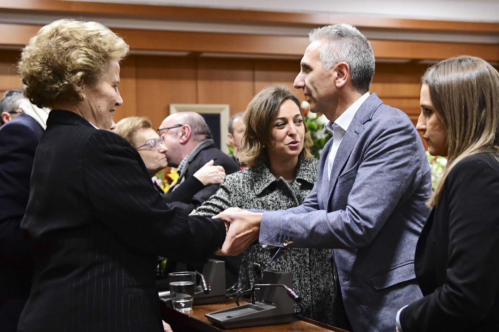 Las imágenes de la capilla ardiente de Pablo García Baena