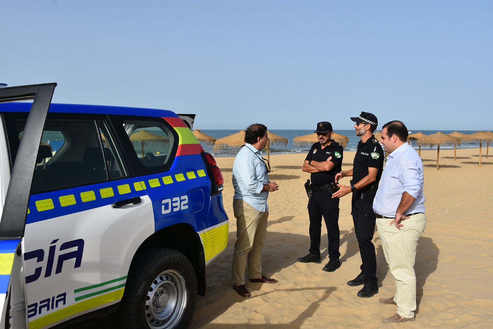 La Policía de Punta Umbría presenta un nuevo todoterreno para patrullar las playas