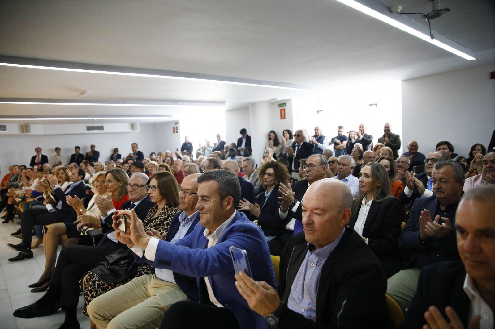 Las imágenes del nombramiento de hijo predilecto de Garrucha a José María Martínez de Haro