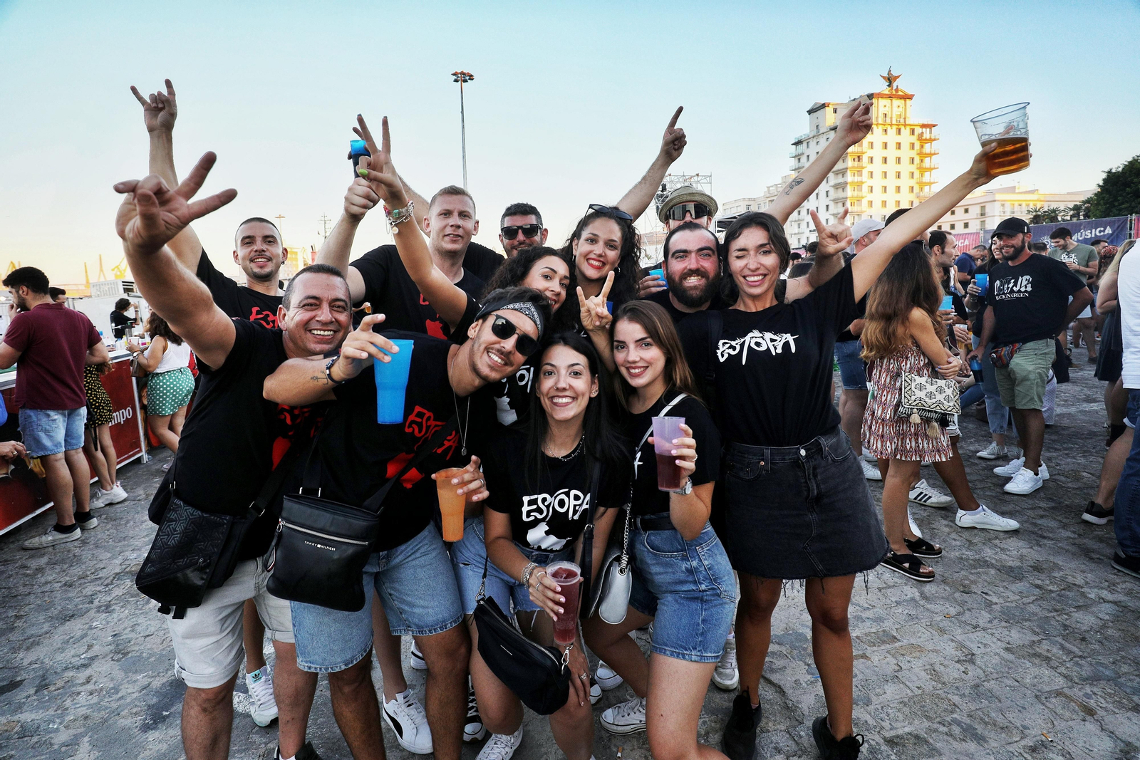 Búscate en el concierto de Estopa en Cádiz