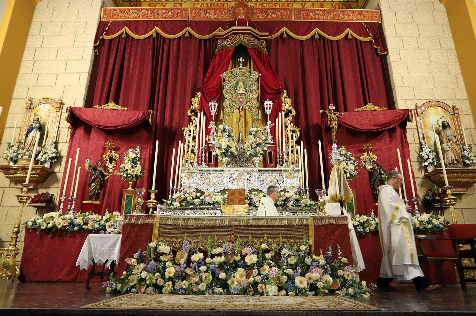 Imágenes de la función y traslado de la Hermandad del Rocío de Huelva